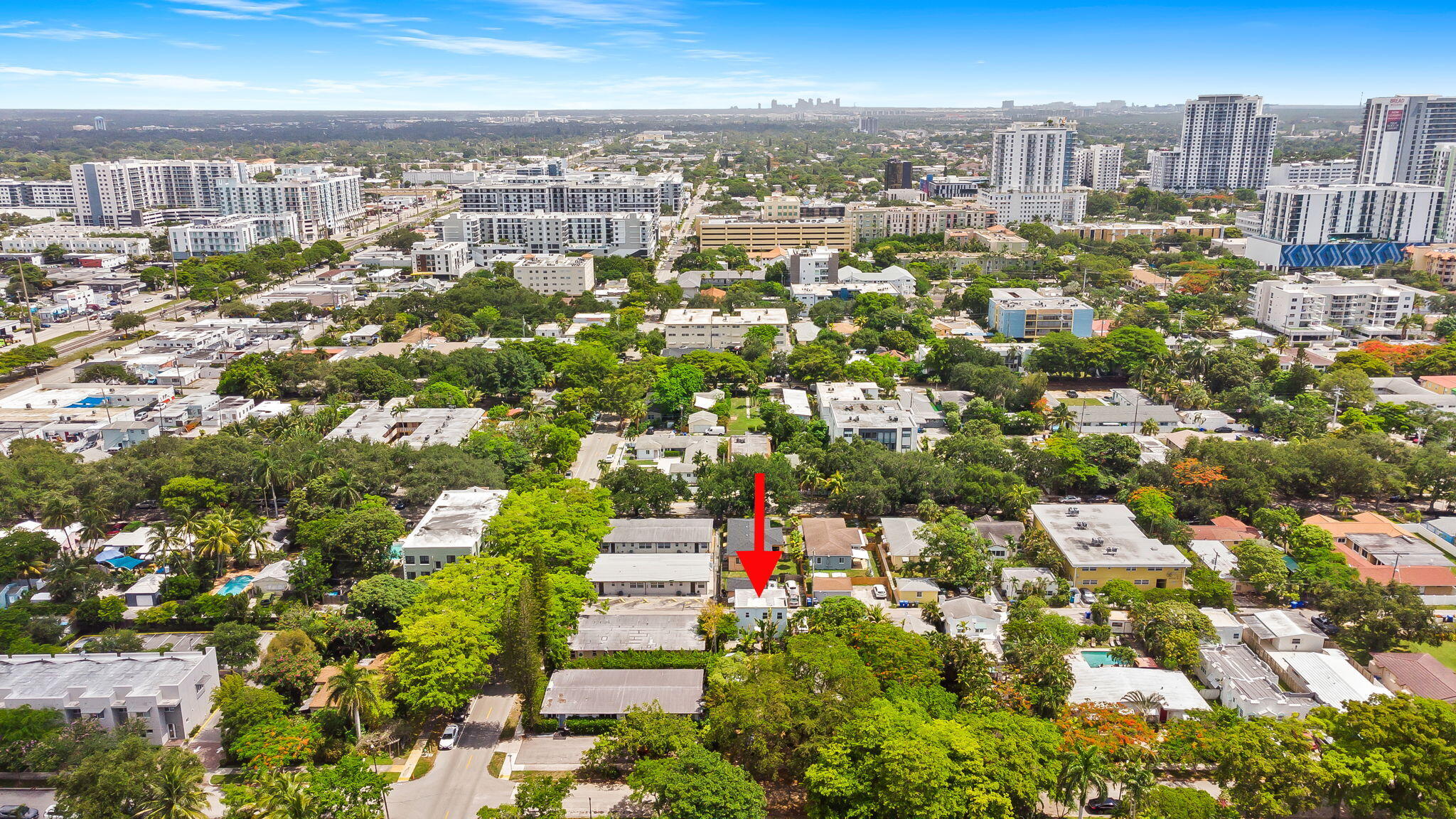 HOLLYWOOD - Residential Income
