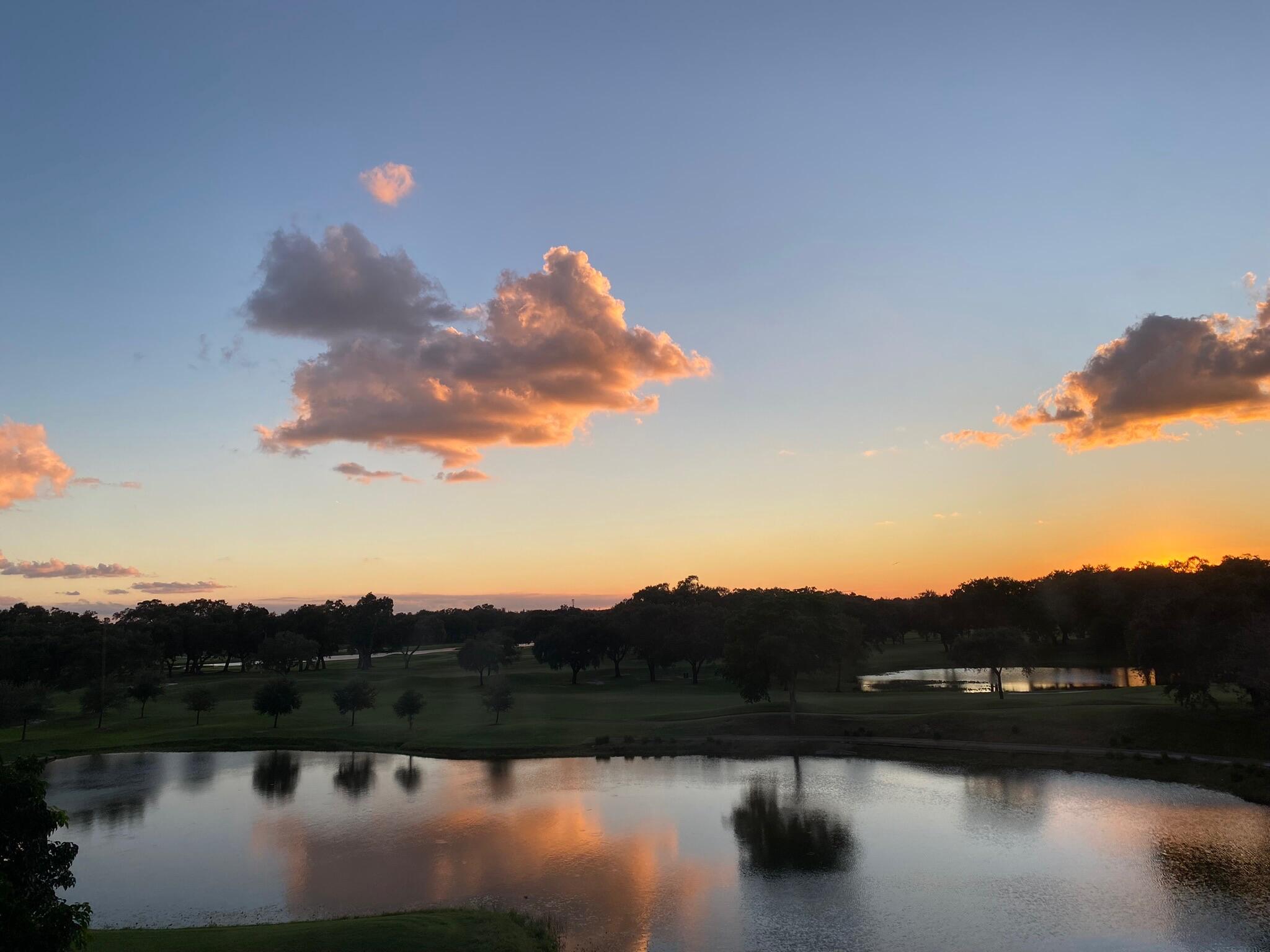 ROLLING HILLS GOLF AND - Residential