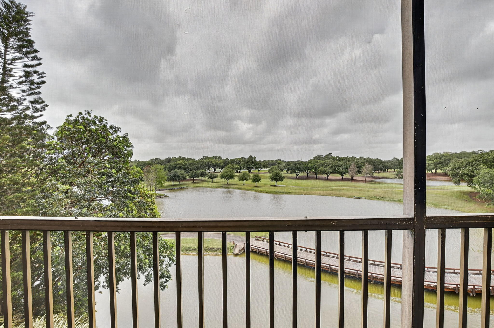 ROLLING HILLS GOLF AND - Residential