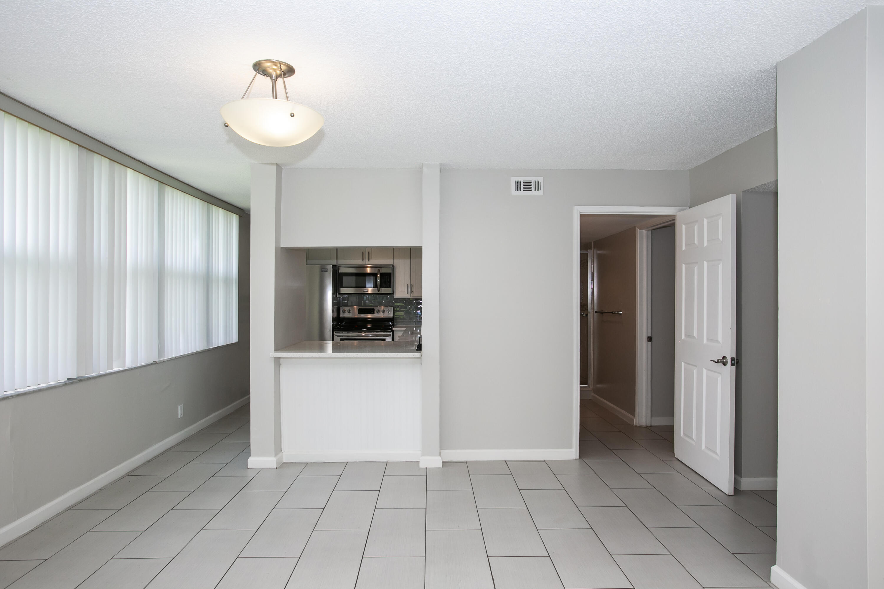 LIVE OAK CONDO ELEVEN - Residential Lease