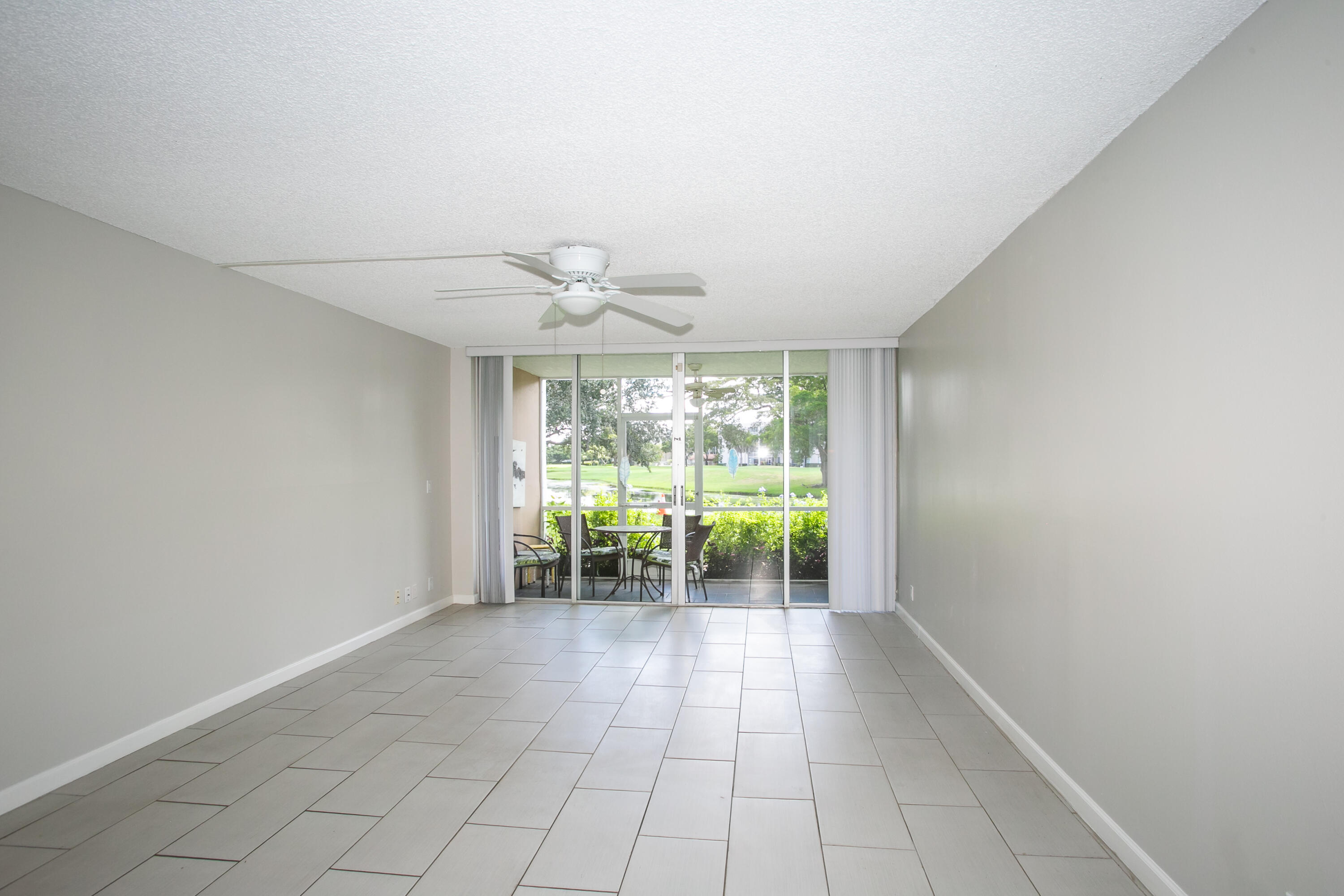 LIVE OAK CONDO ELEVEN - Residential Lease