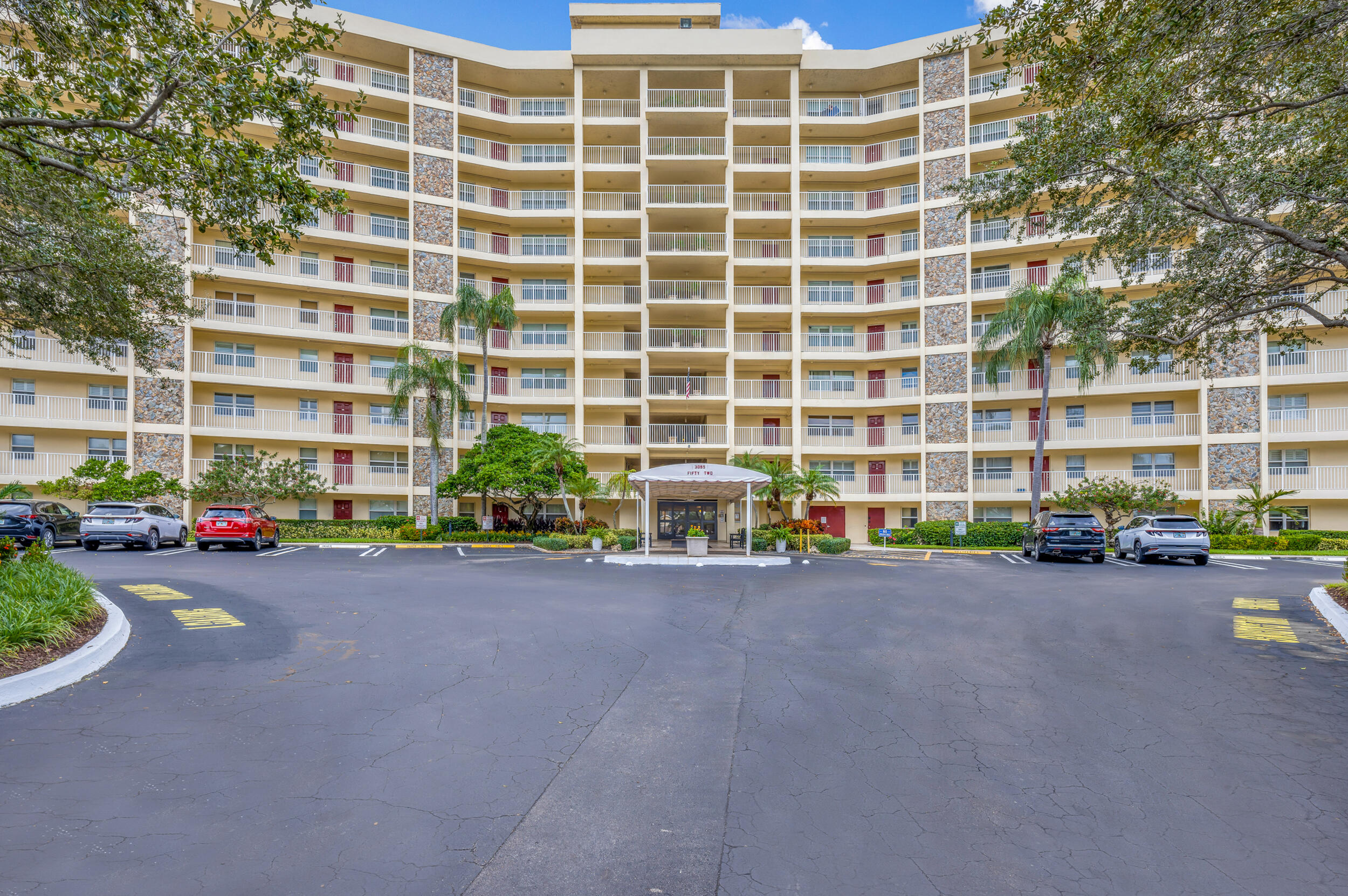 NO 52 PALM-AIRE COUNTRY CLUB - Residential