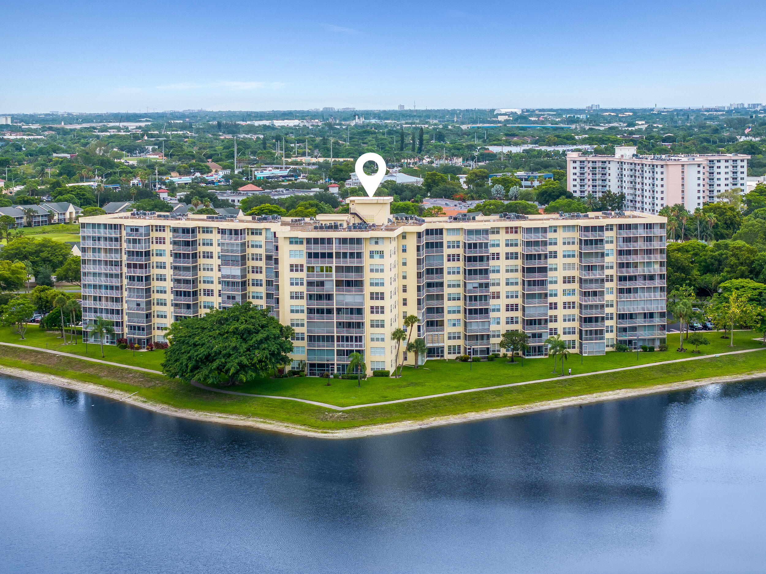 NO 52 PALM-AIRE COUNTRY CLUB - Residential