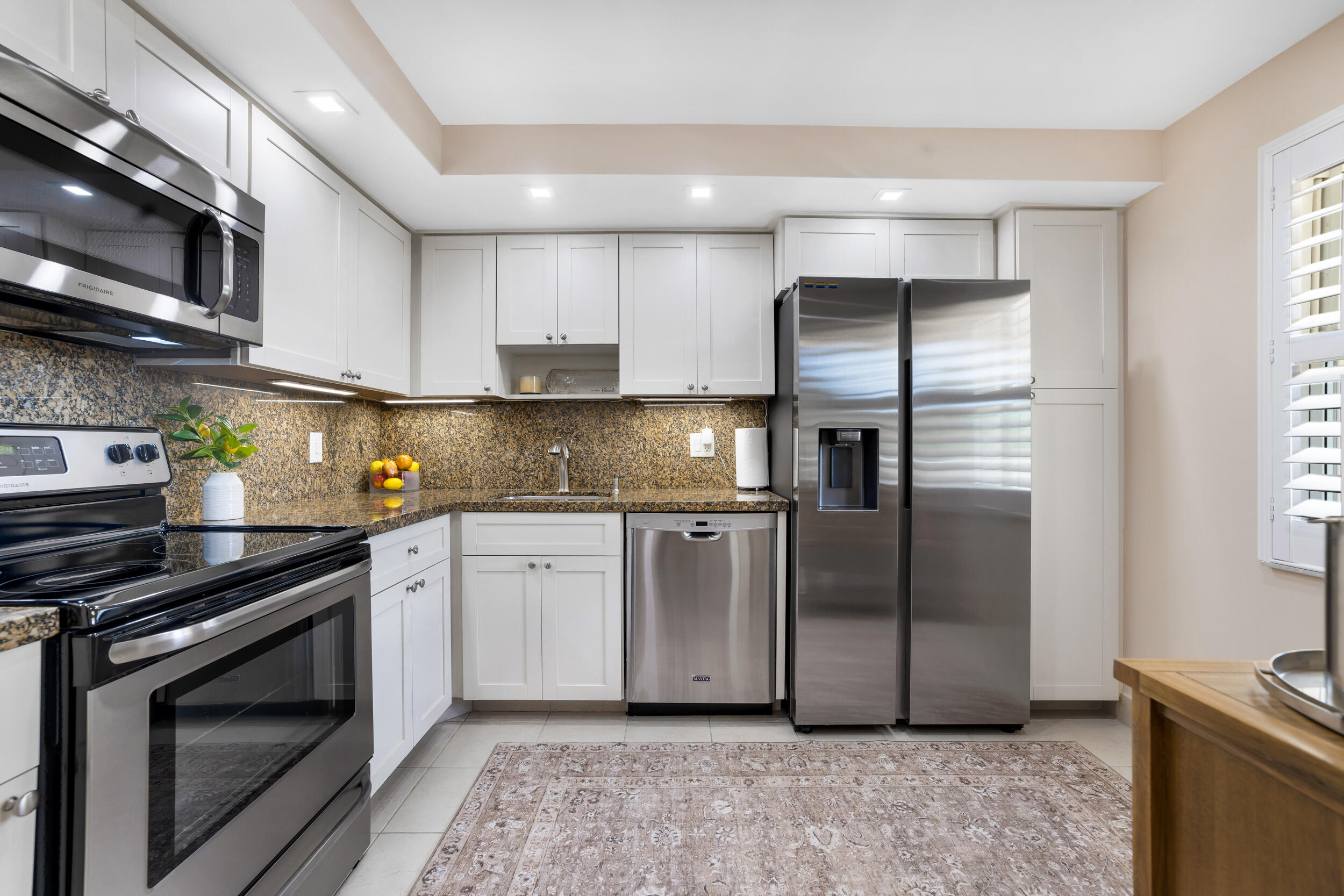 NO 52 PALM-AIRE COUNTRY CLUB - Residential
