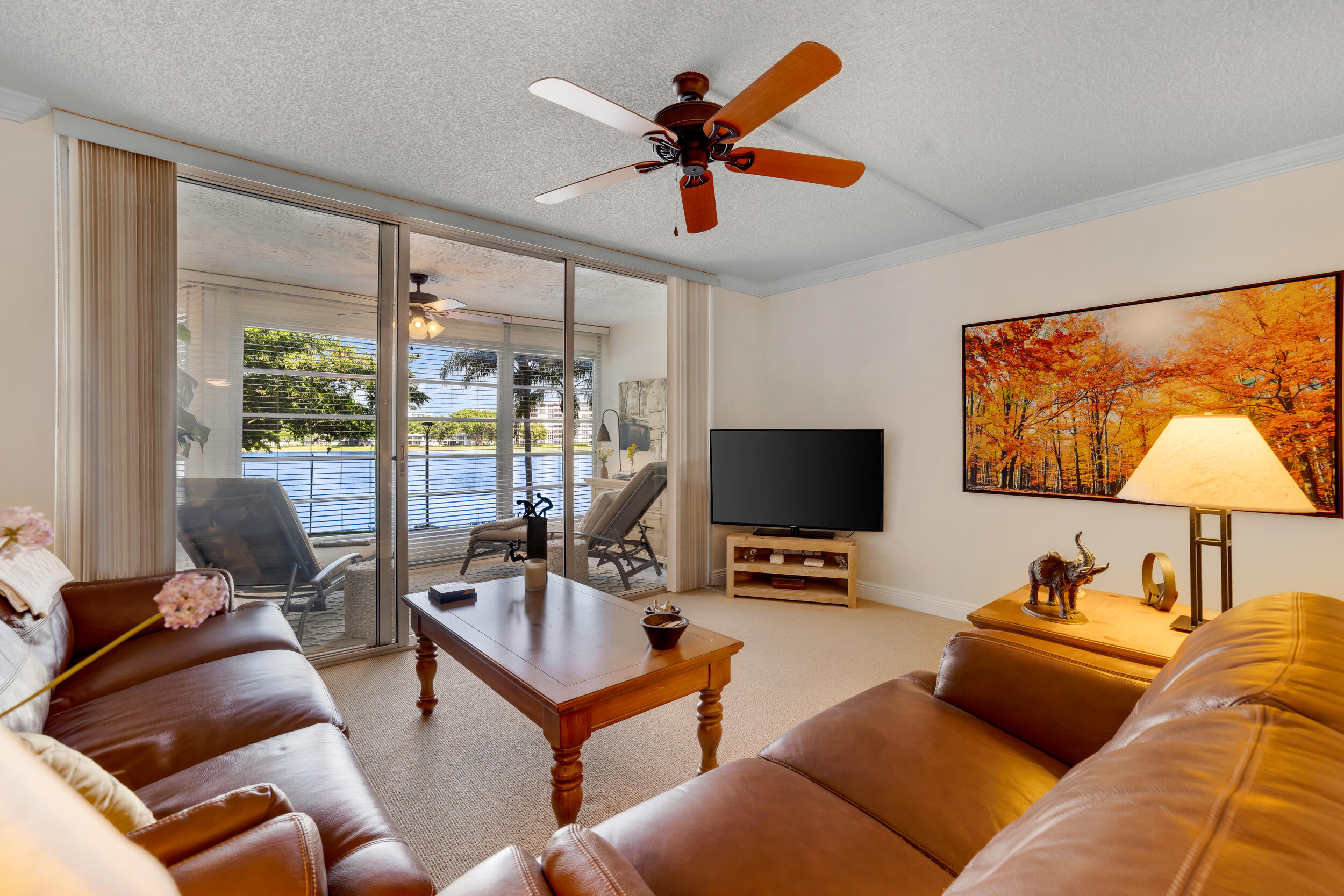 NO 52 PALM-AIRE COUNTRY CLUB - Residential