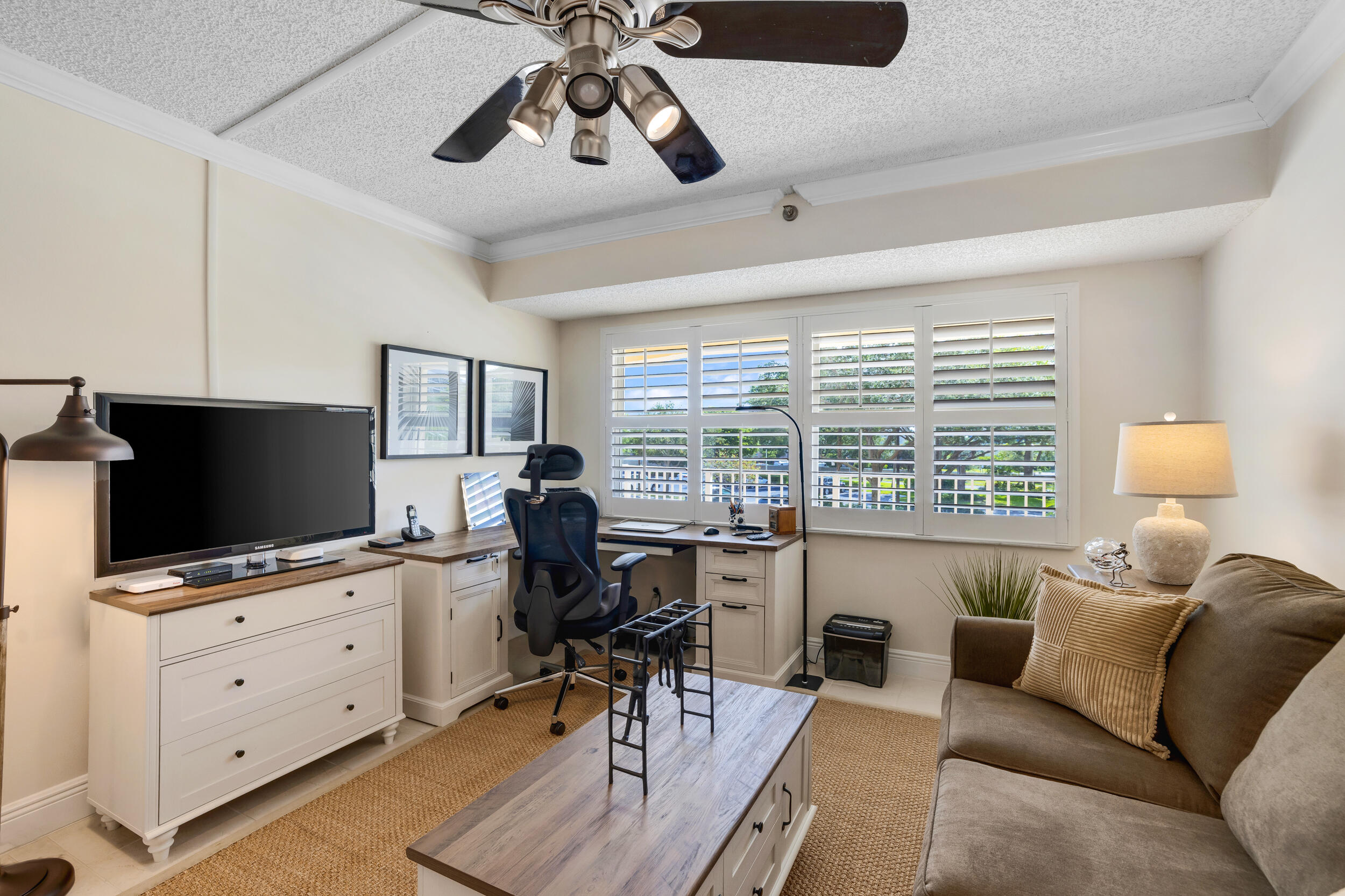 NO 52 PALM-AIRE COUNTRY CLUB - Residential