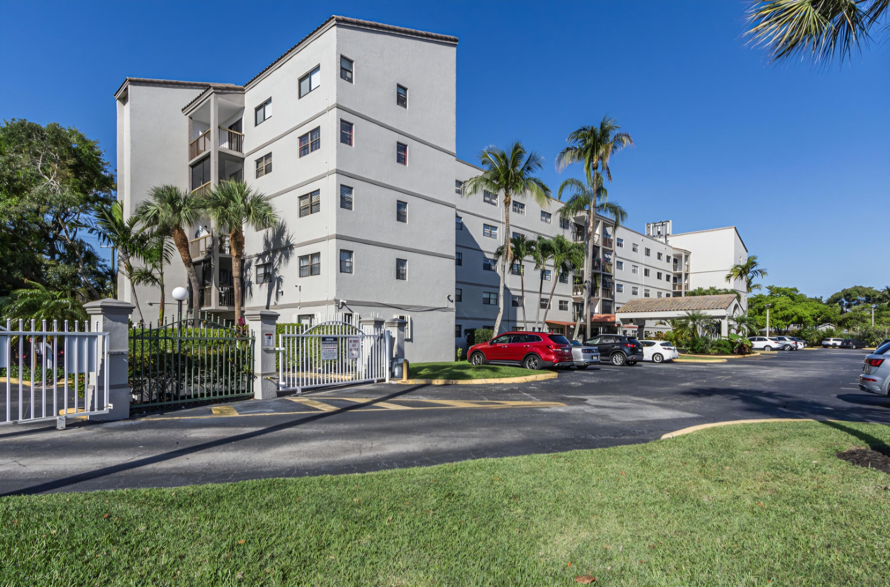 TENNIS CLUB II - Residential