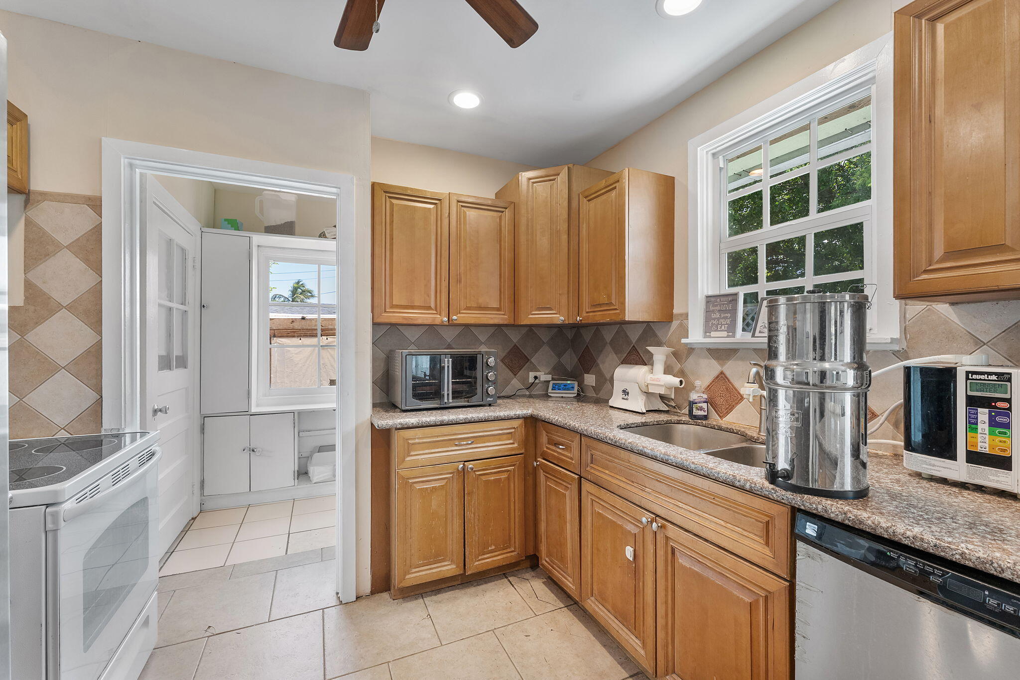 ESTATES OF SOUTH PALM BEACH - Residential