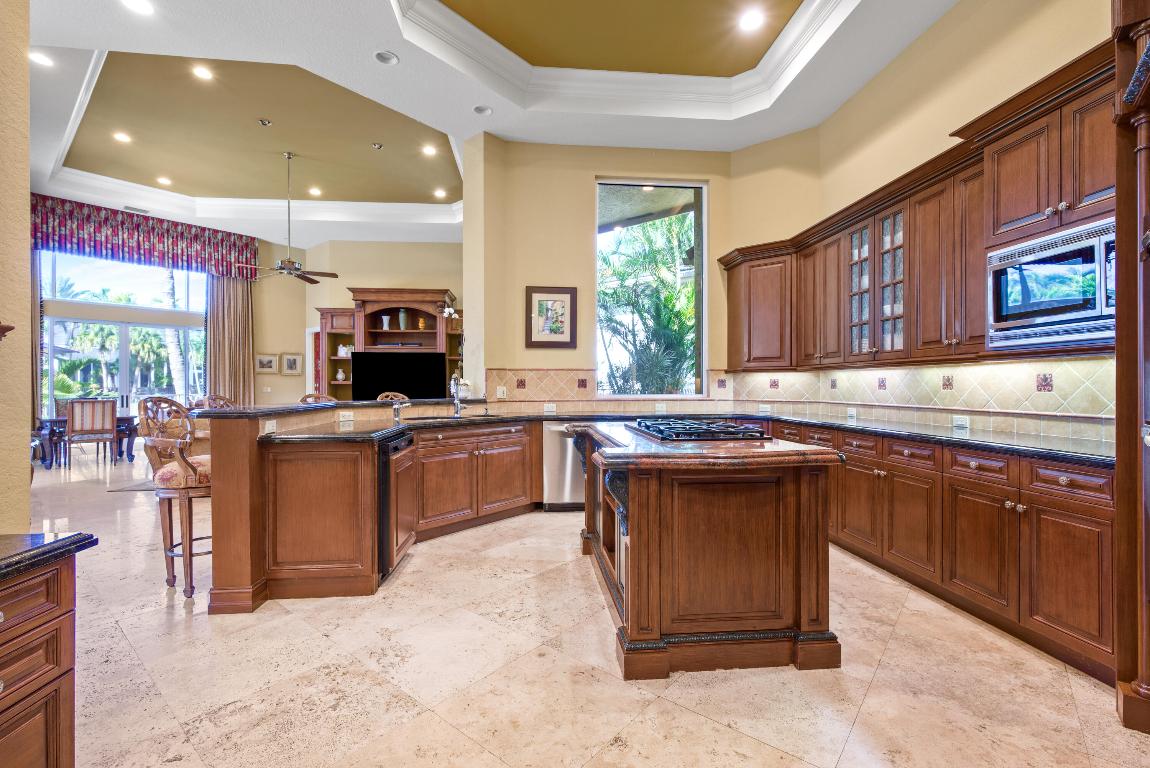 COVENTRY AT WOODFIELD COUNTRY CLUB - Residential