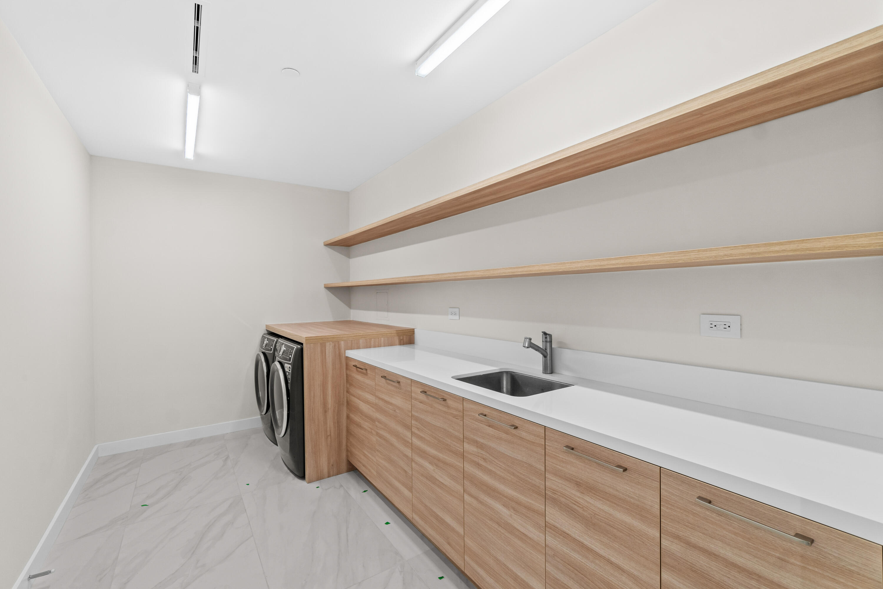 ALINA 220 BOCA RATON CONDO - Residential
