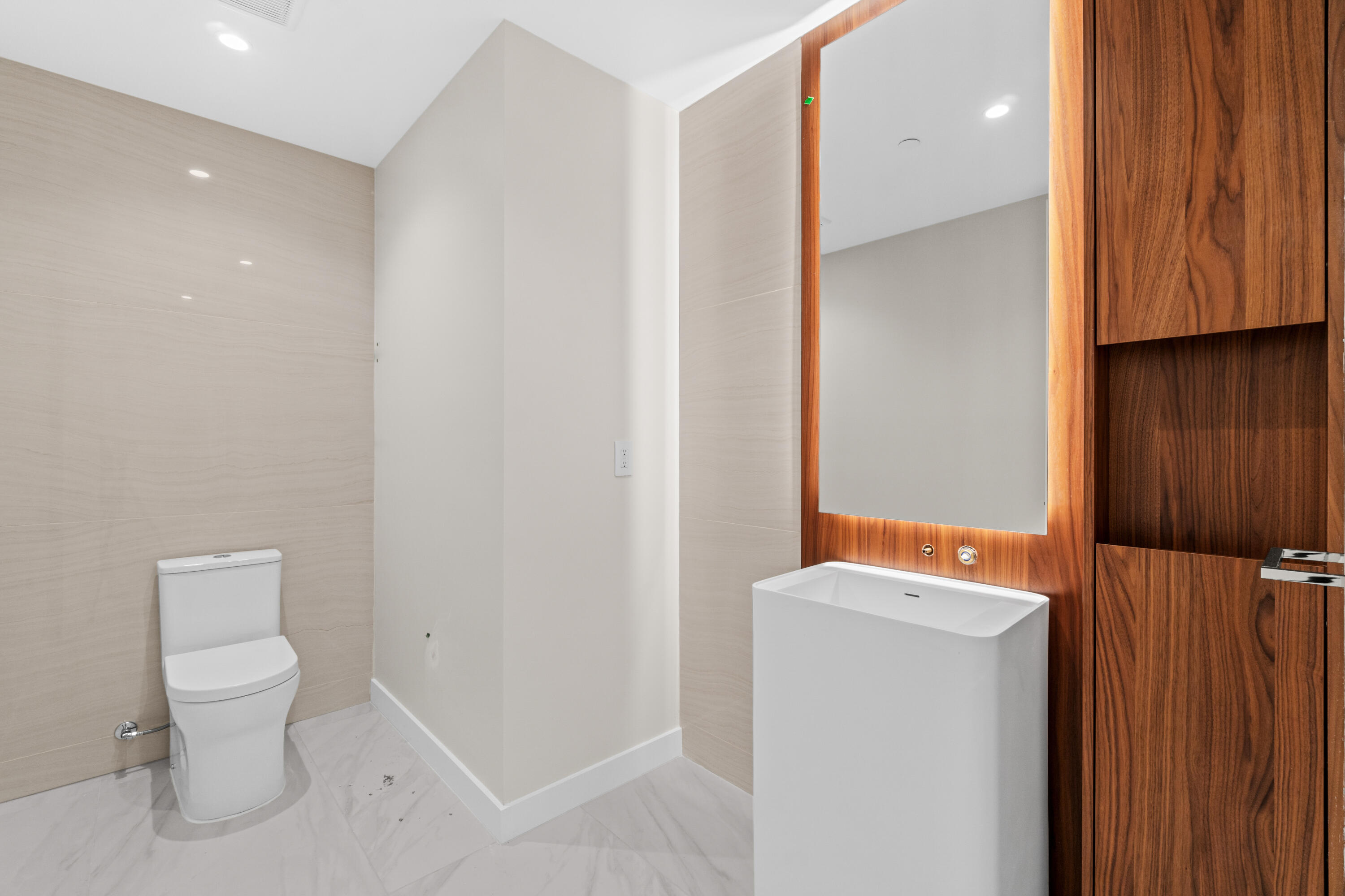 ALINA 220 BOCA RATON CONDO - Residential