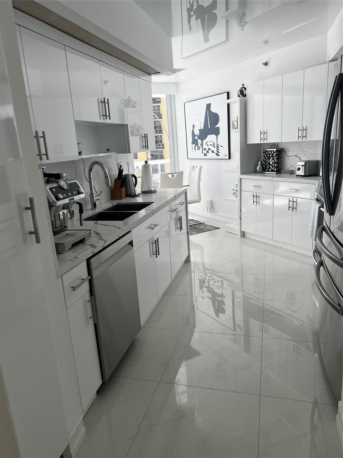 OCEANIA I CONDO - Residential