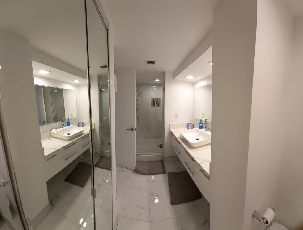 OCEANIA I CONDO - Residential
