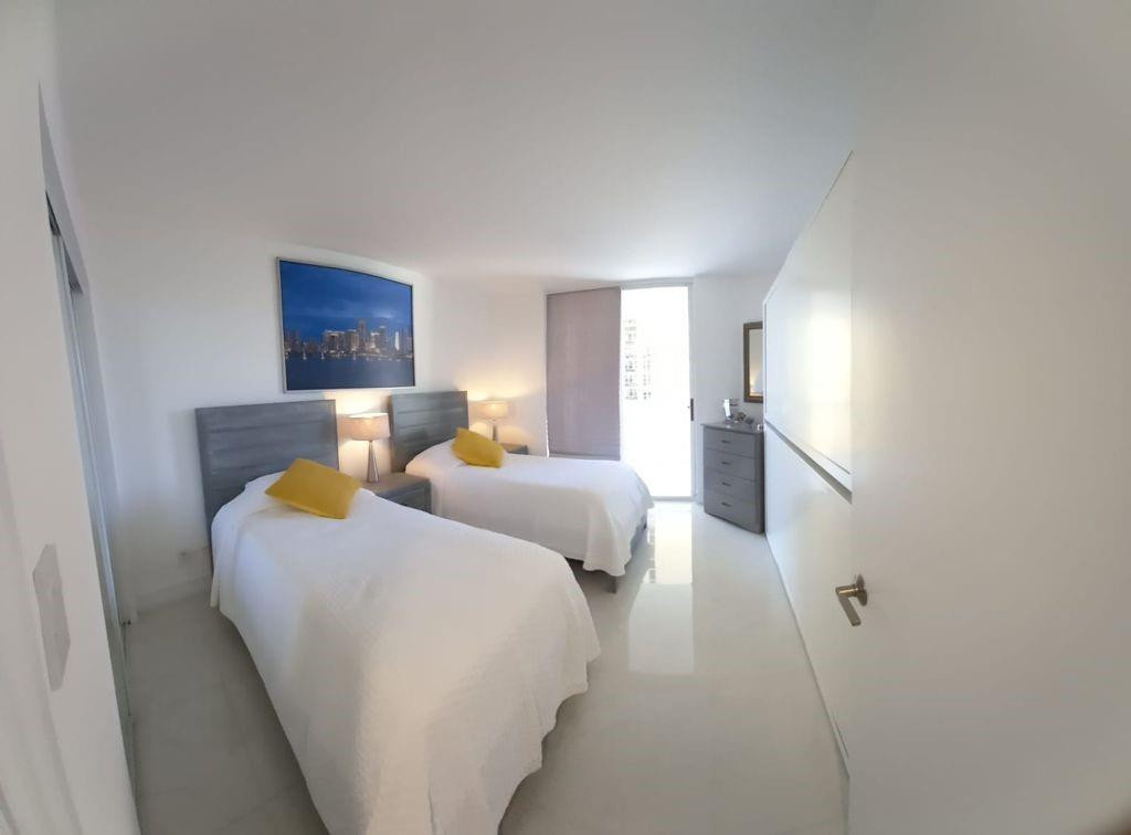 OCEANIA I CONDO - Residential