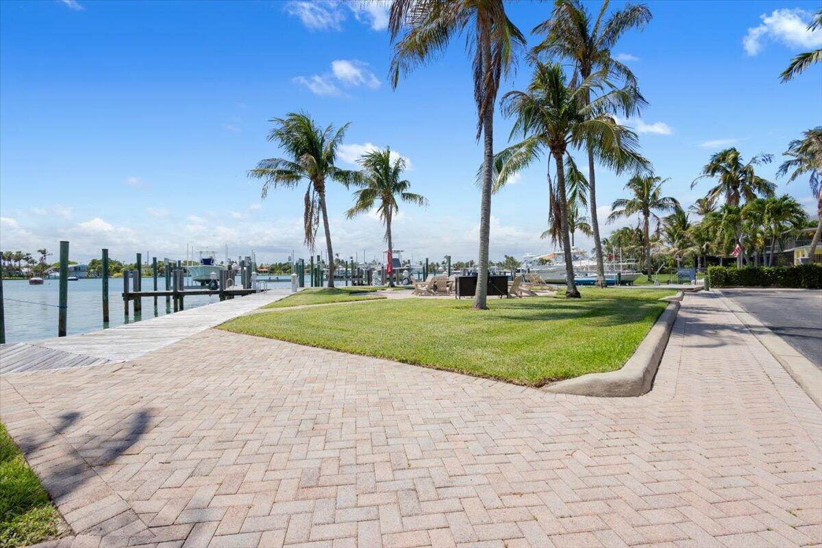 COCONUT COVE MARINA - Residential