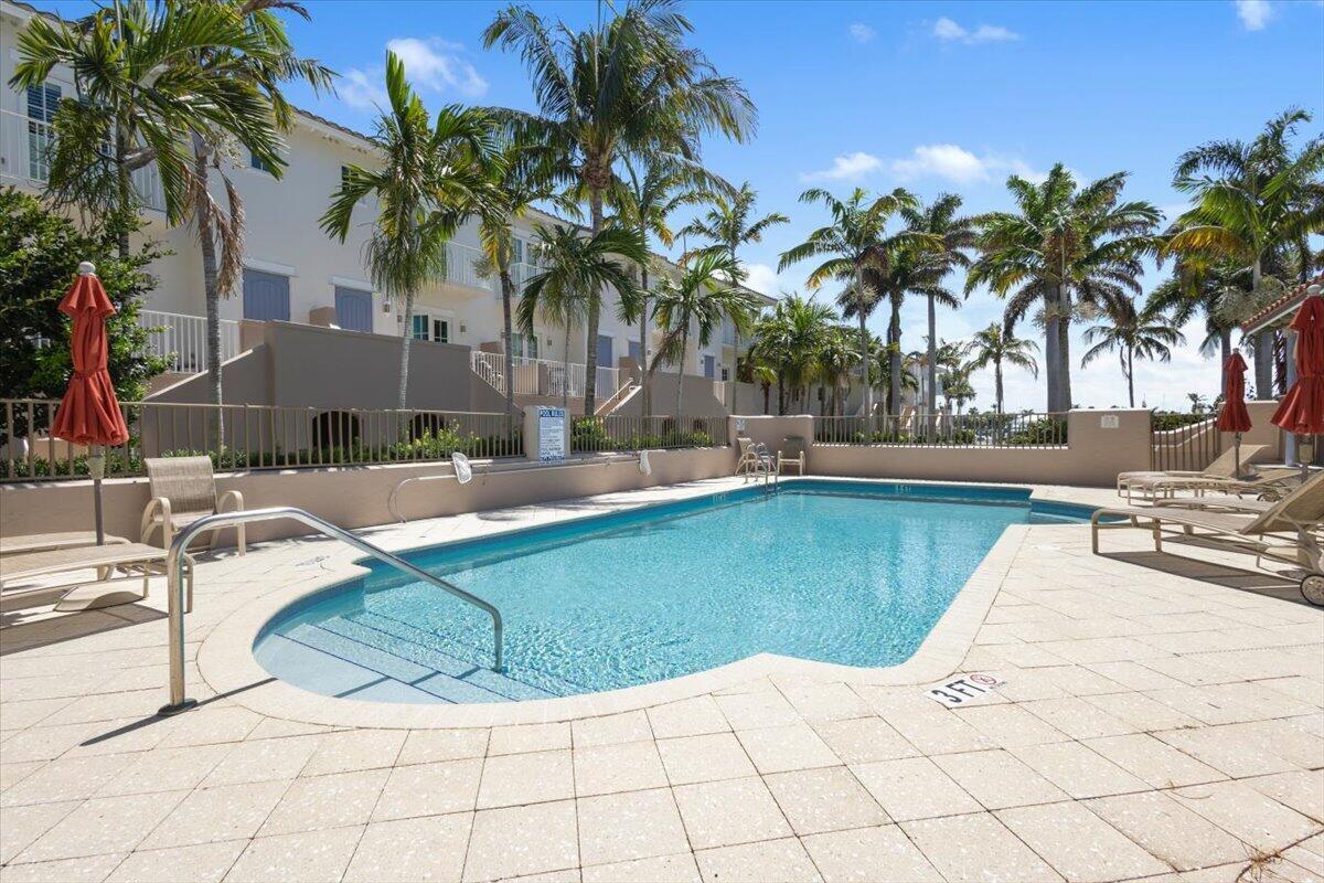 COCONUT COVE MARINA - Residential