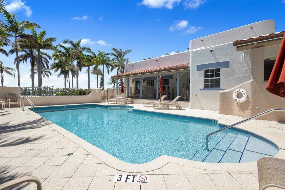 COCONUT COVE MARINA - Residential