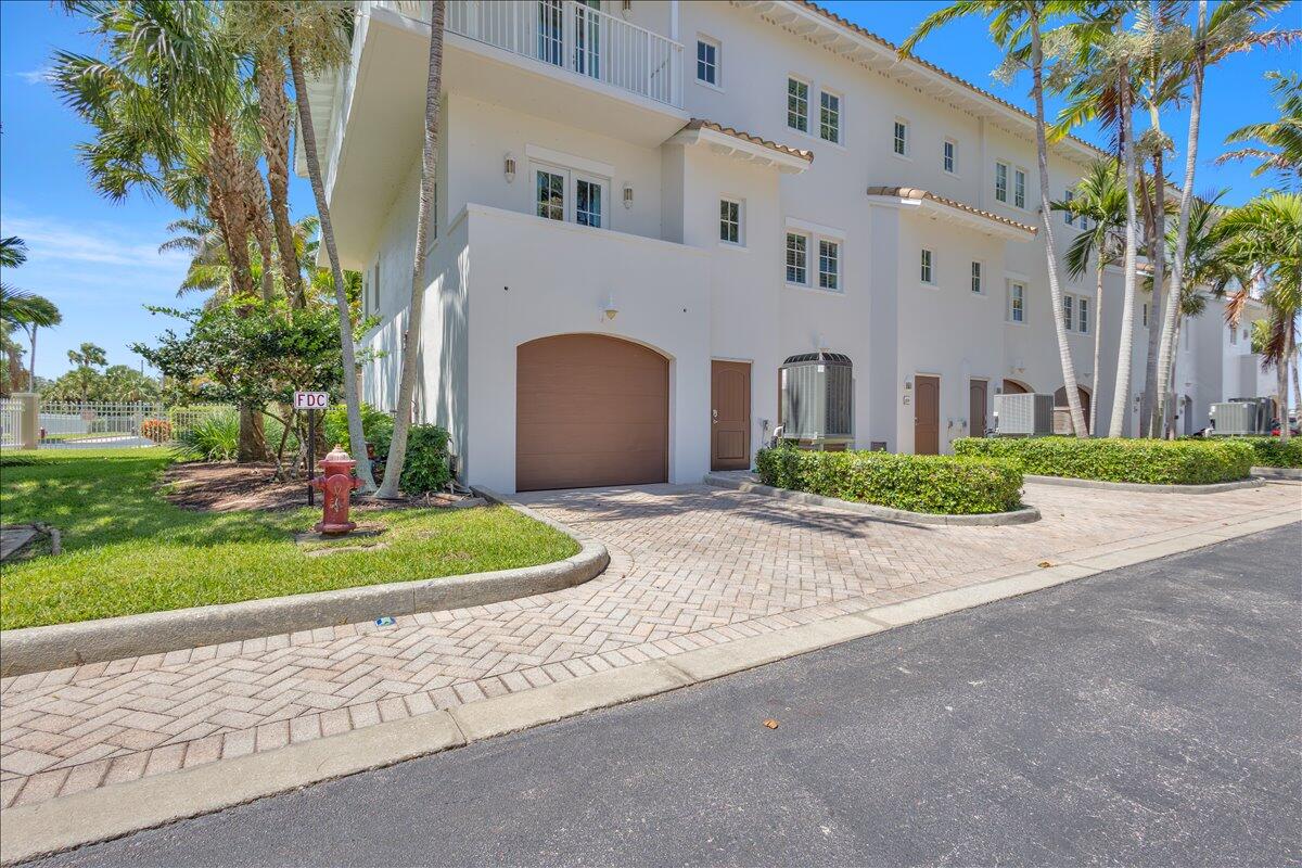COCONUT COVE MARINA - Residential