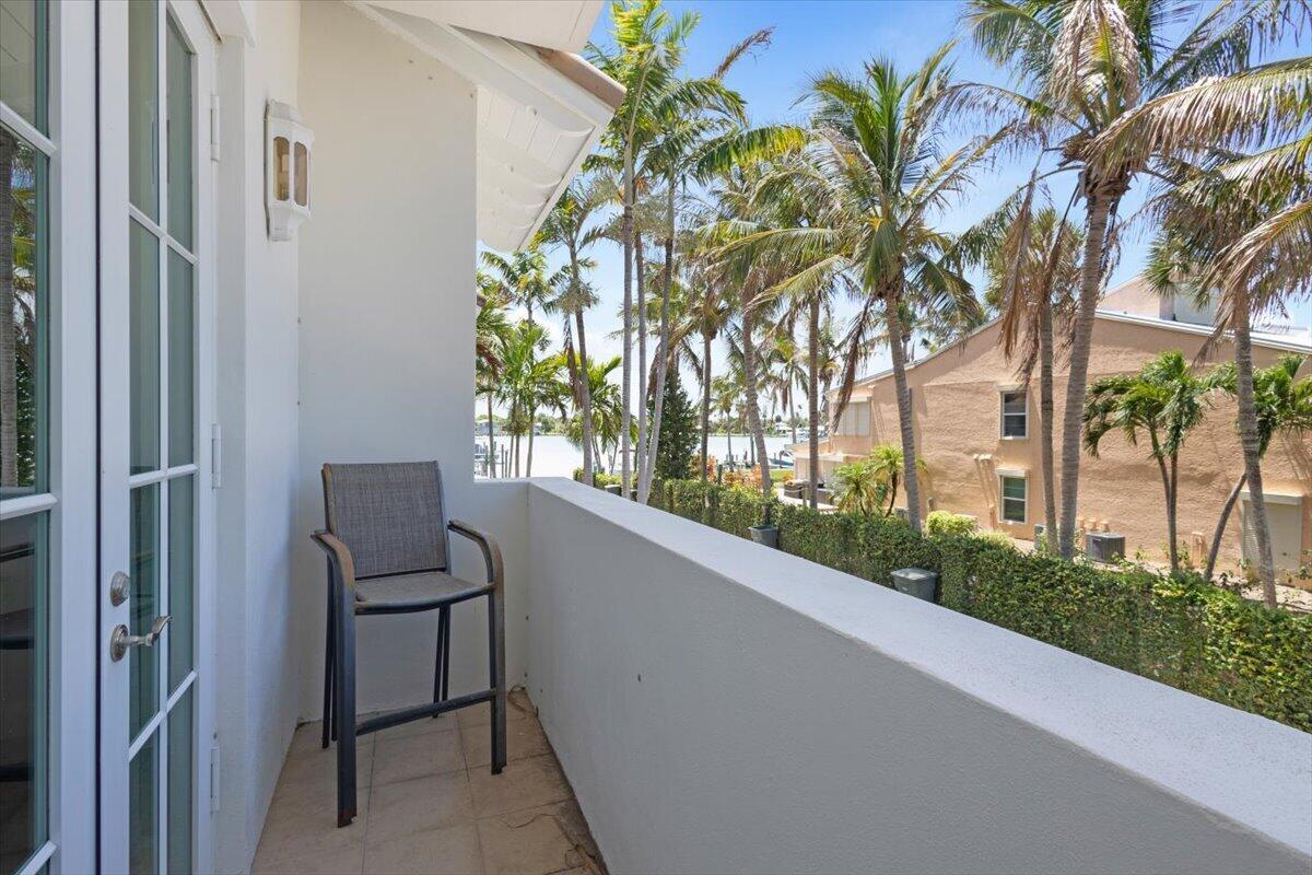 COCONUT COVE MARINA - Residential