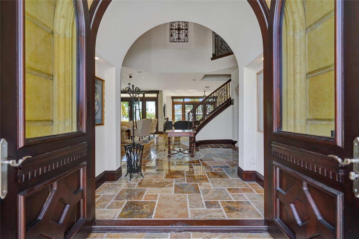 CORAL KEY VILLAS 3RD SEC - Residential
