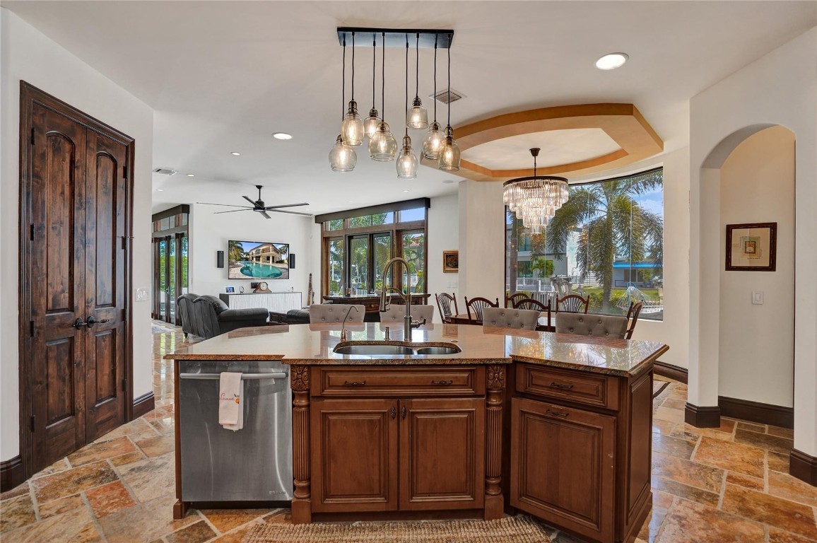 CORAL KEY VILLAS 3RD SEC - Residential