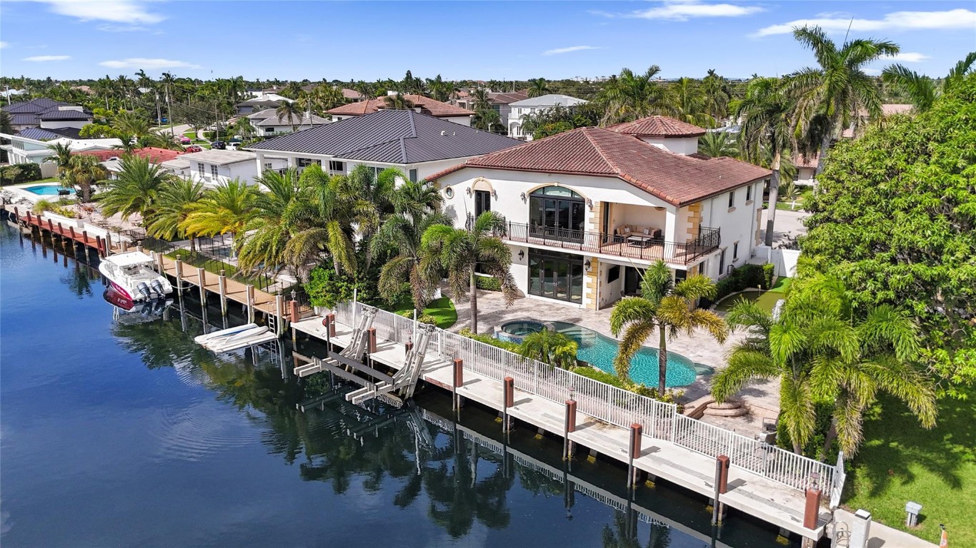 CORAL KEY VILLAS 3RD SEC - Residential