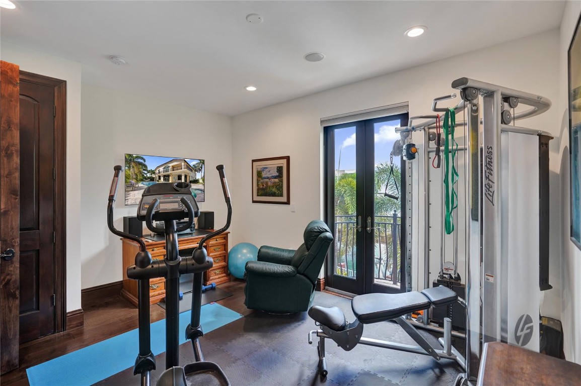 CORAL KEY VILLAS 3RD SEC - Residential
