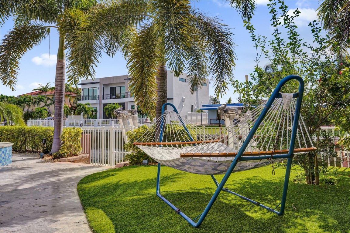 CORAL KEY VILLAS 3RD SEC - Residential