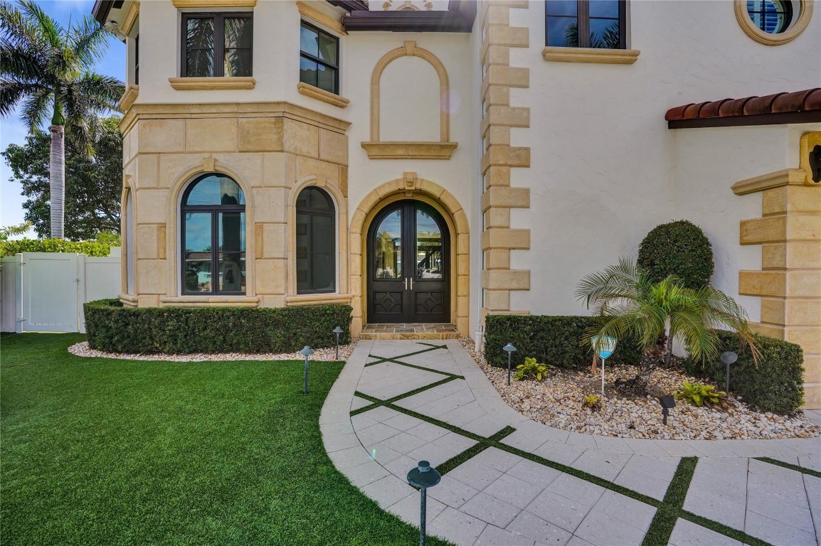 CORAL KEY VILLAS 3RD SEC - Residential
