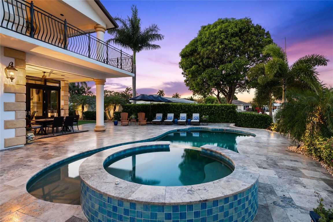 CORAL KEY VILLAS 3RD SEC - Residential