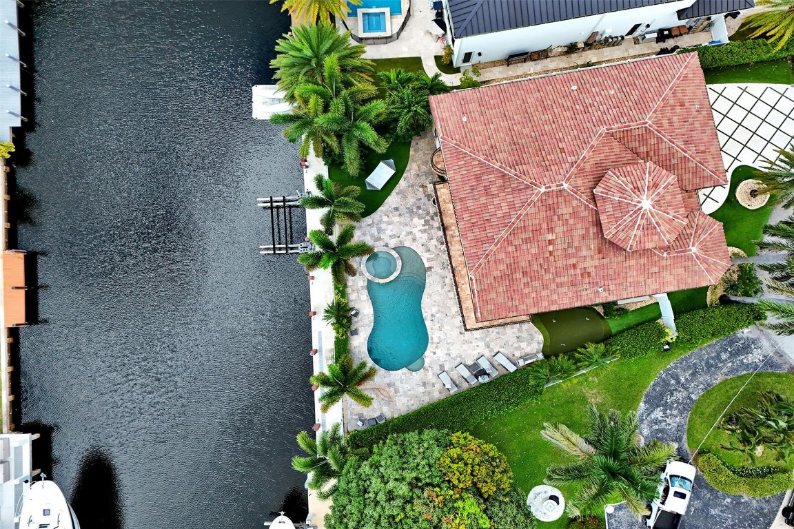 CORAL KEY VILLAS 3RD SEC - Residential