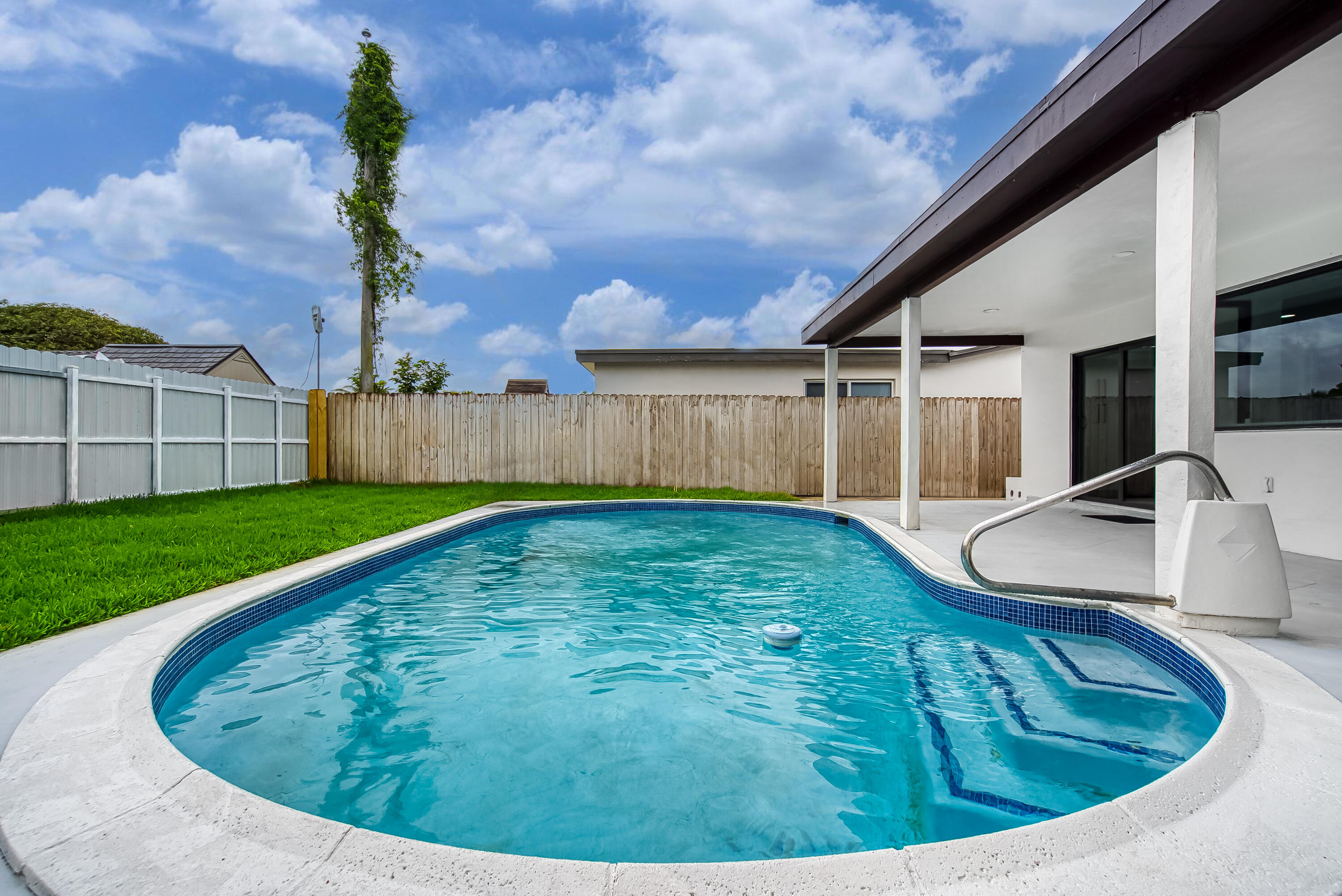 MIRAMAR PARK FOURTH ADD - Residential