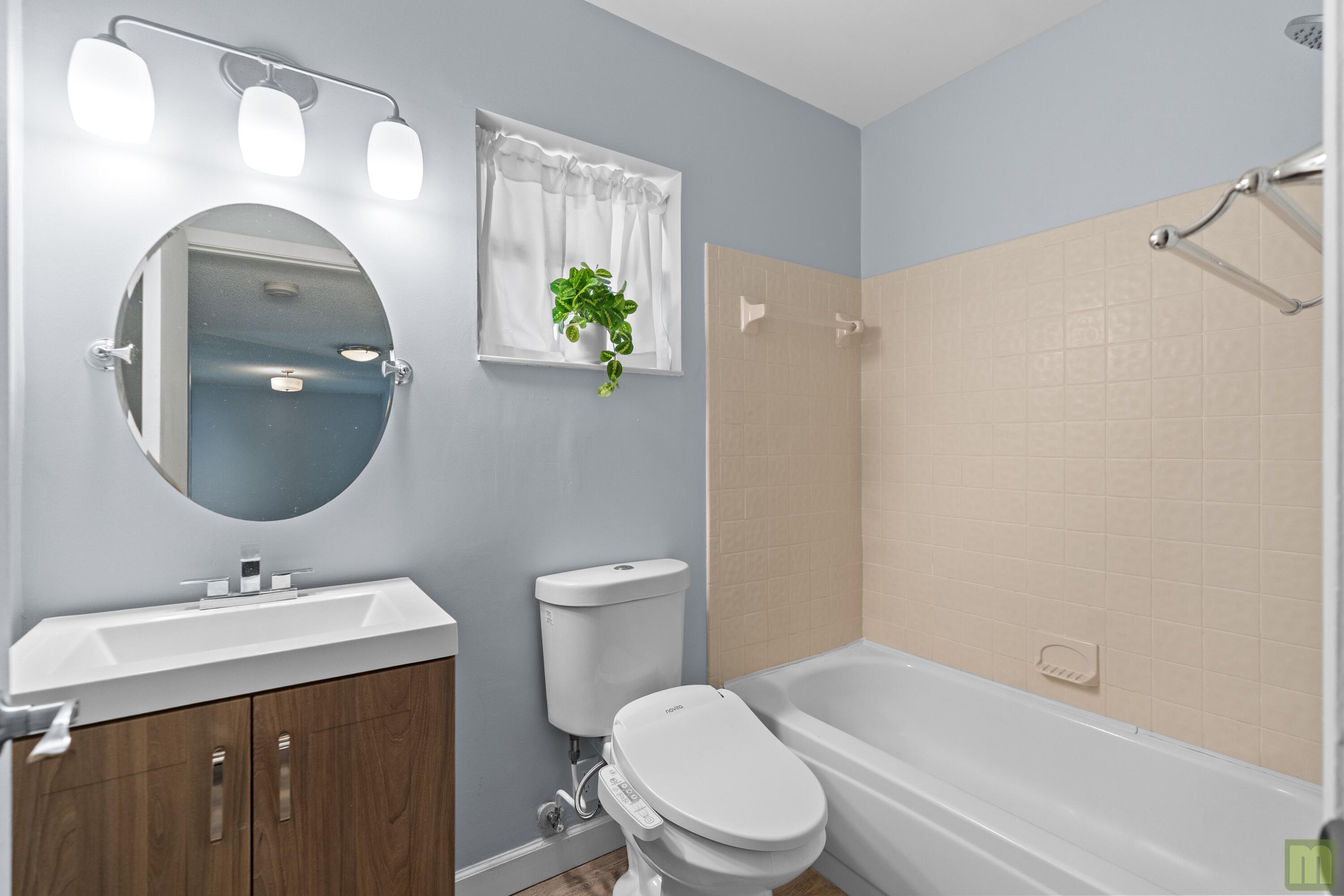 BAYWOOD VILLAGE I-B CONDO - Residential