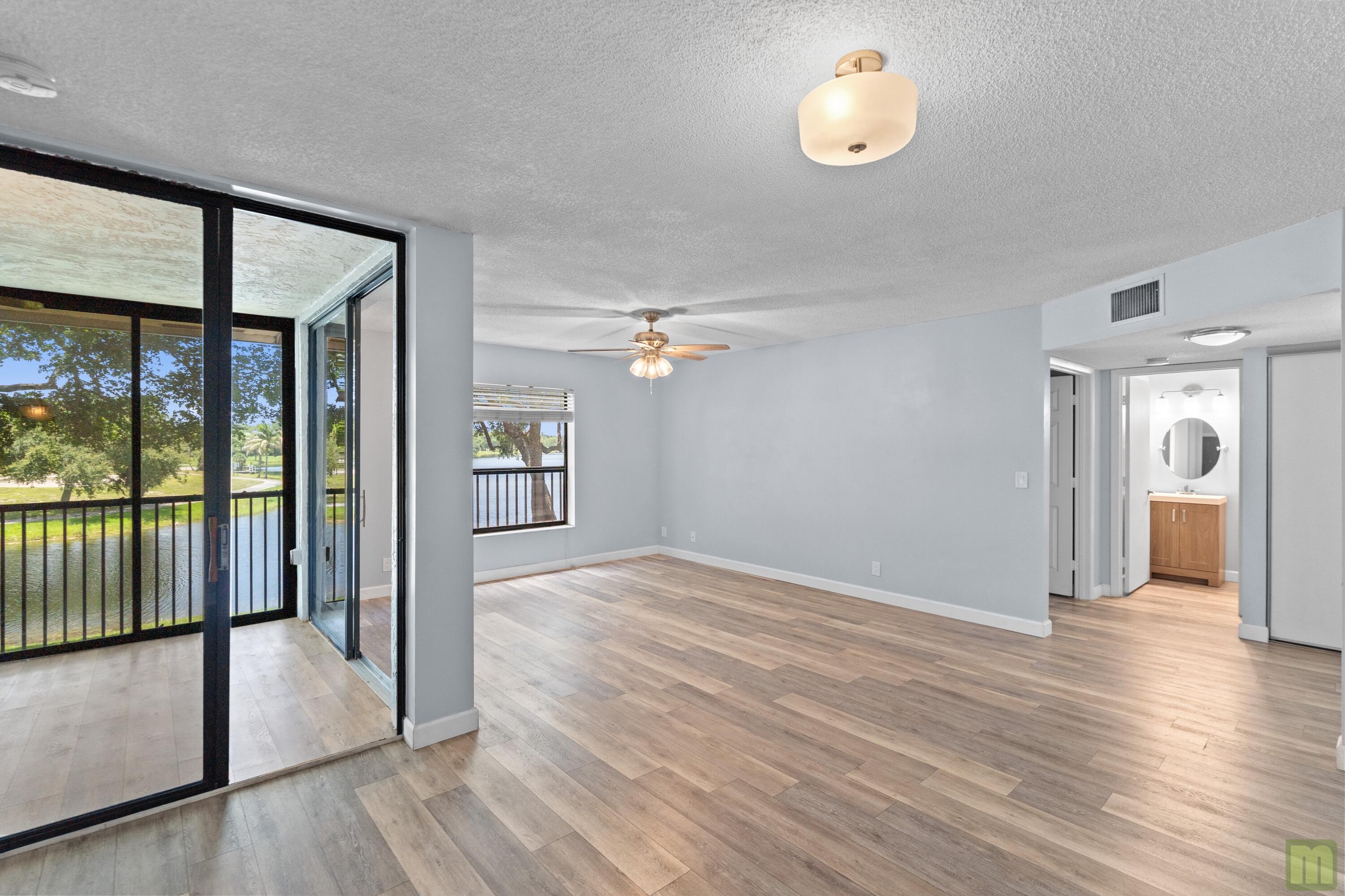 BAYWOOD VILLAGE I-B CONDO - Residential
