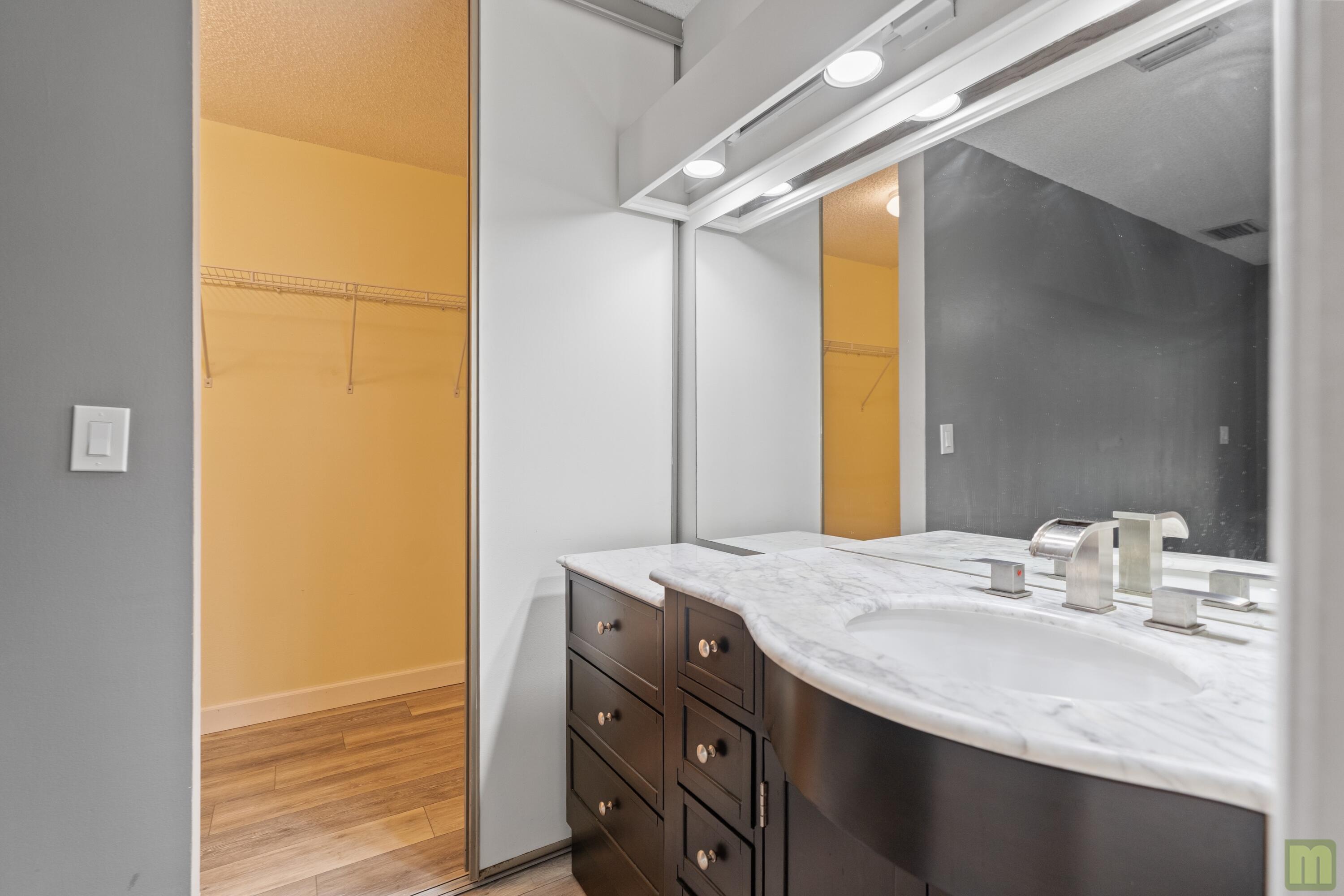 BAYWOOD VILLAGE I-B CONDO - Residential