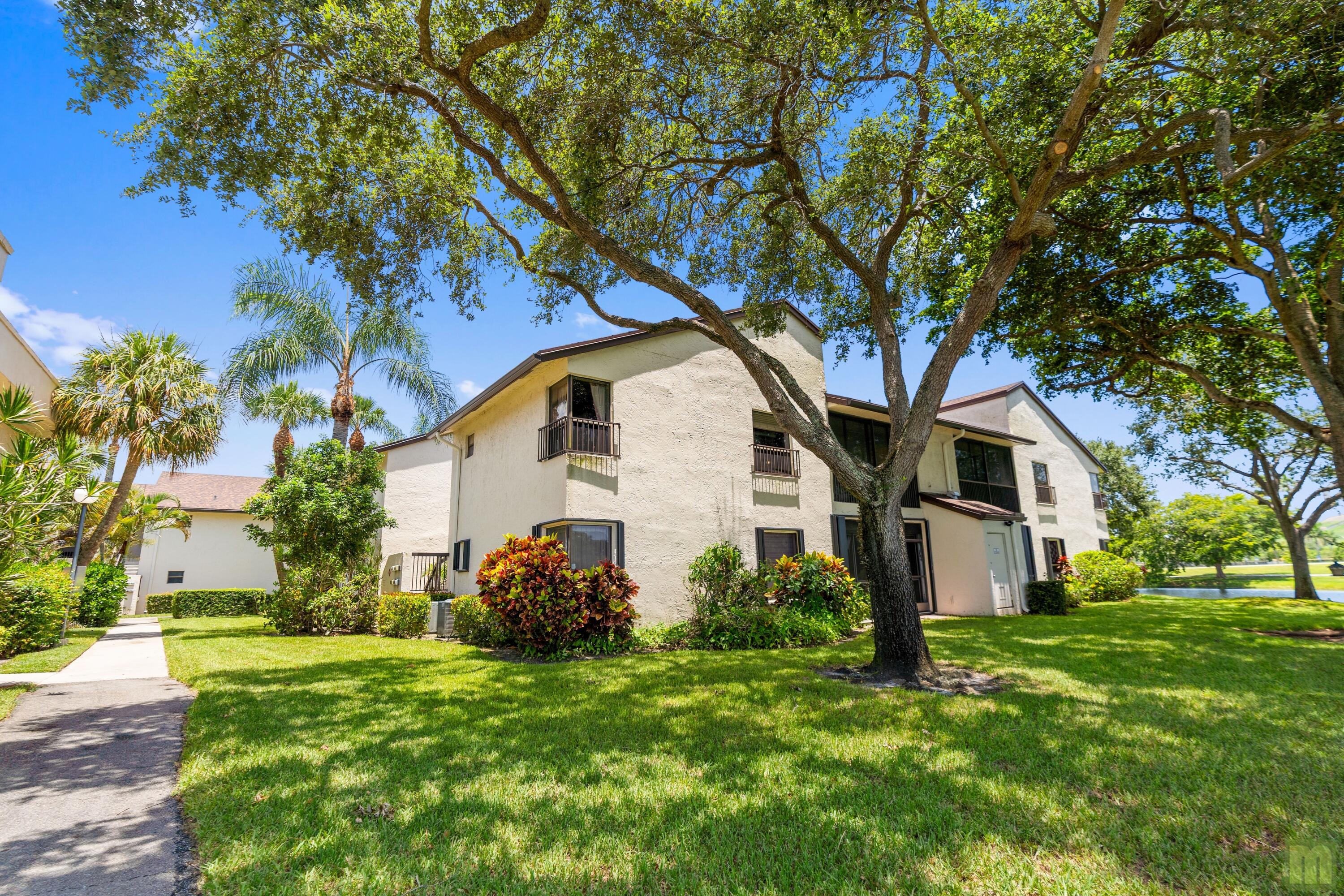 BAYWOOD VILLAGE I-B CONDO - Residential