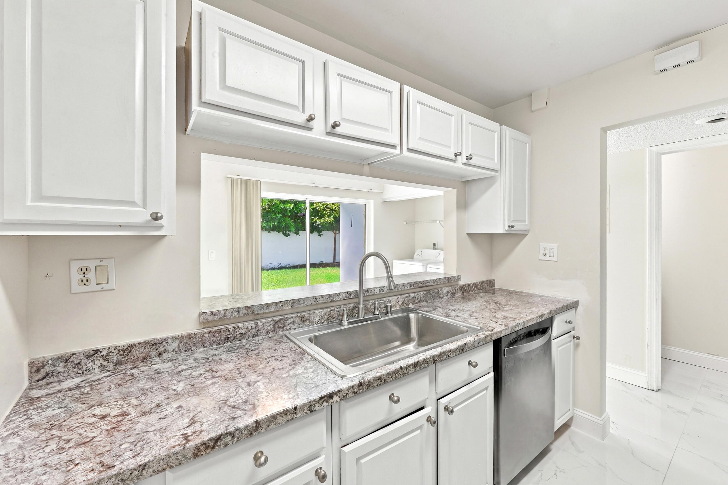 PARK PLACE TOWNHOMES - Residential Lease