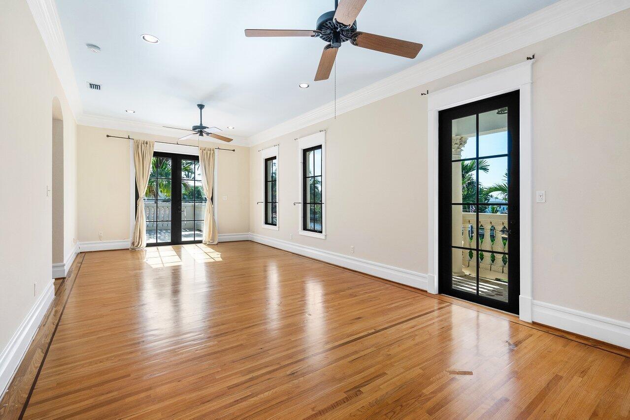 HARBOR ESTATES - Residential