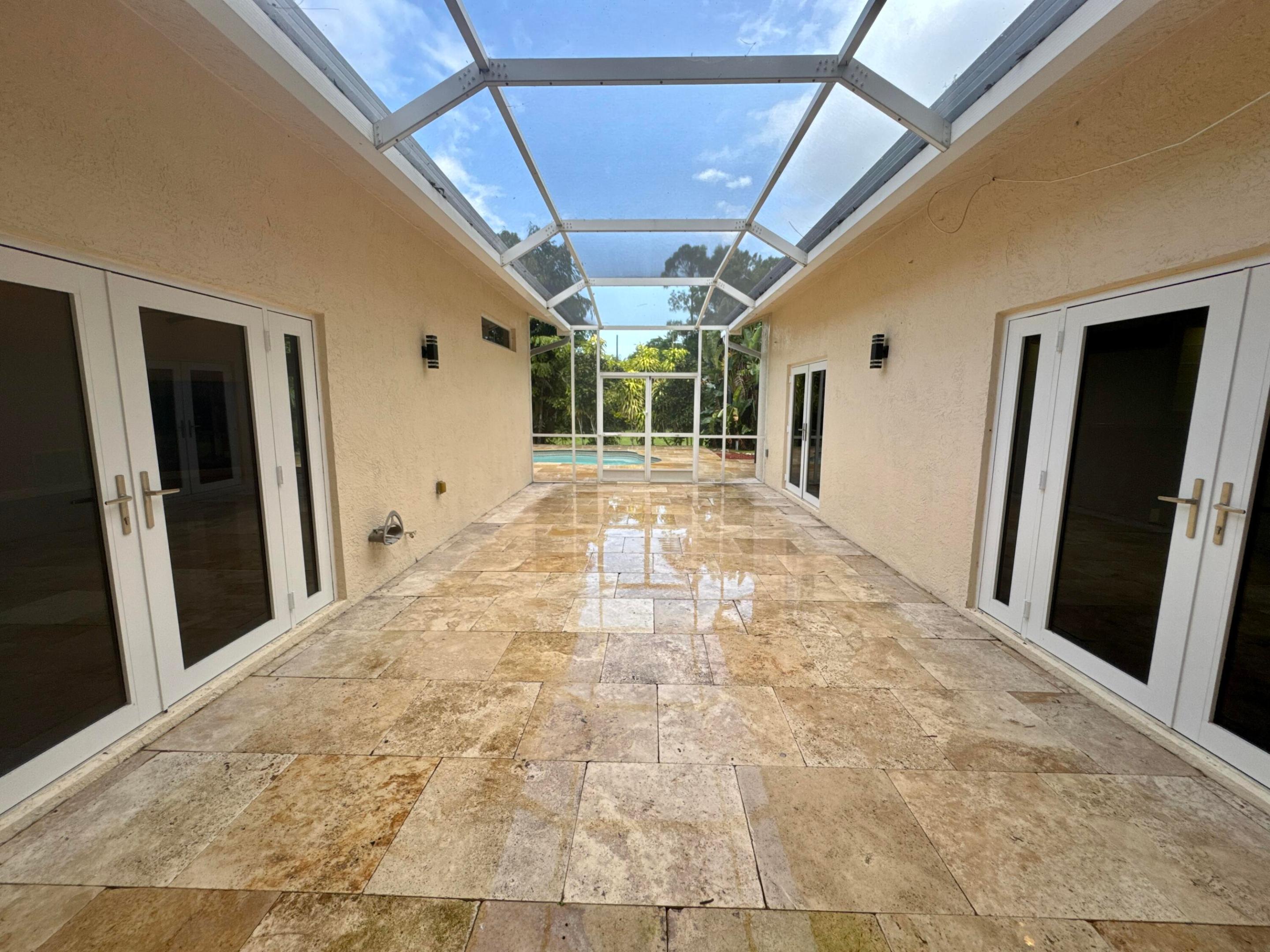 LOXAHATCHEE GROVES - Residential