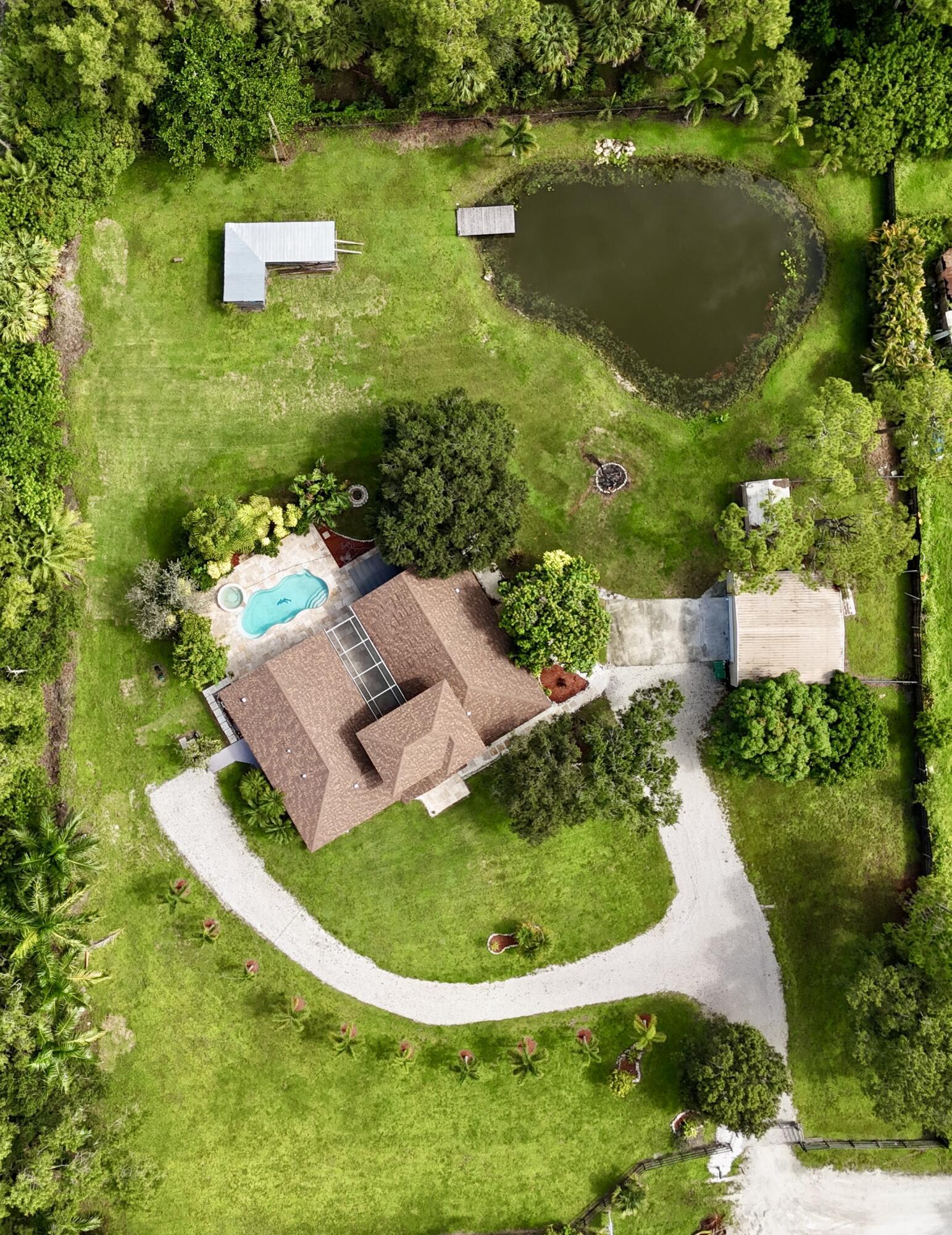 LOXAHATCHEE GROVES - Residential