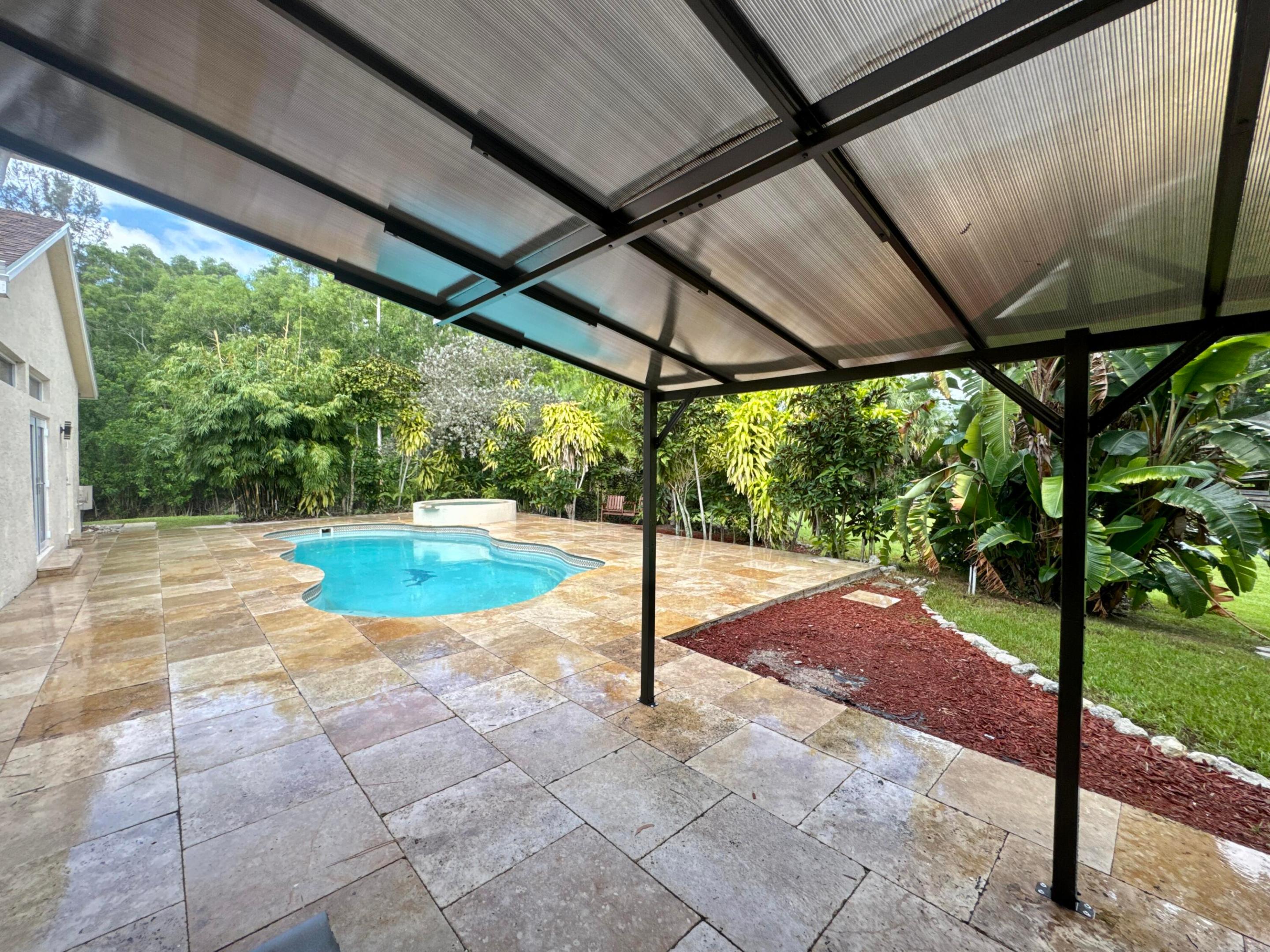 LOXAHATCHEE GROVES - Residential