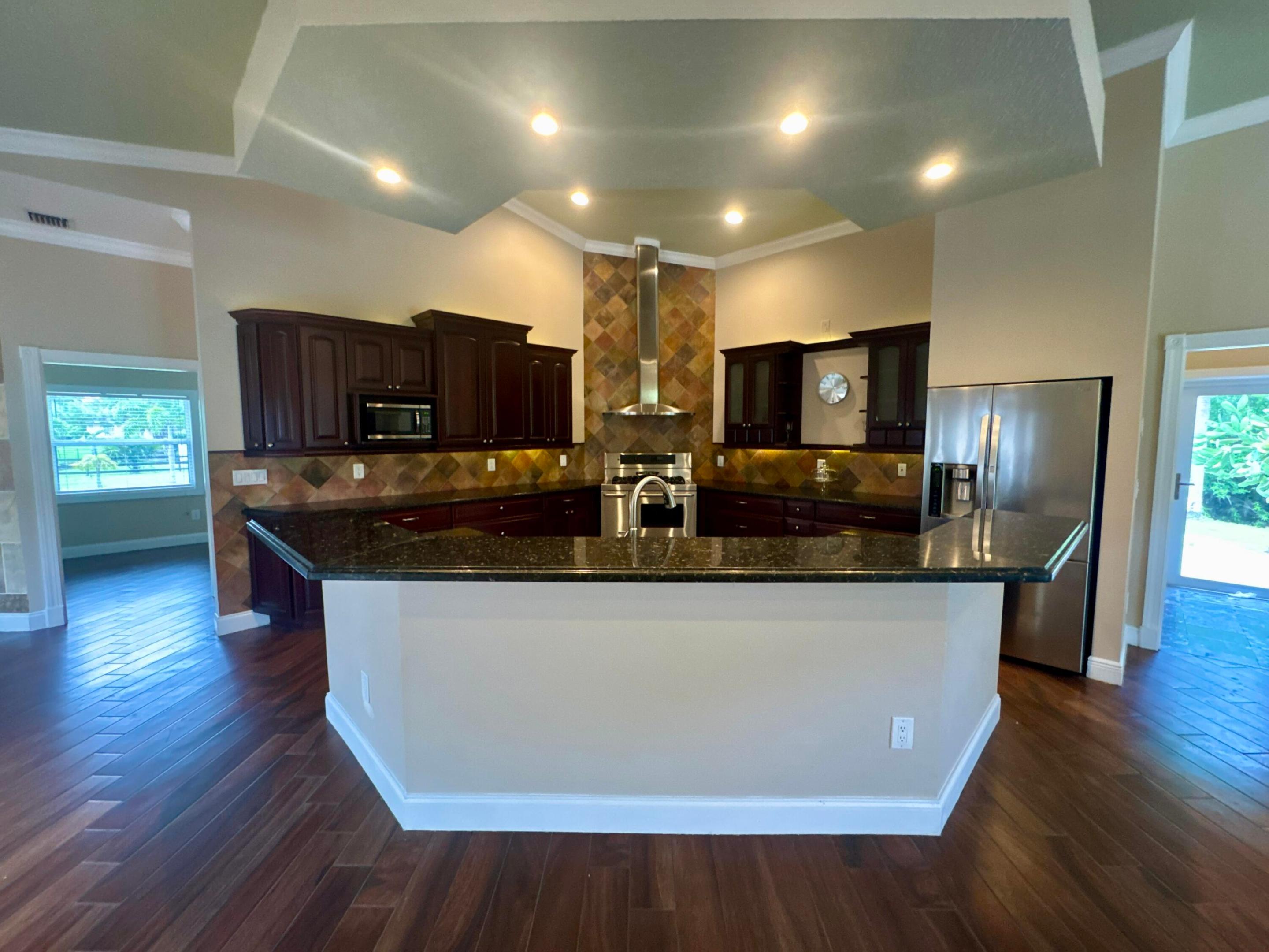 LOXAHATCHEE GROVES - Residential