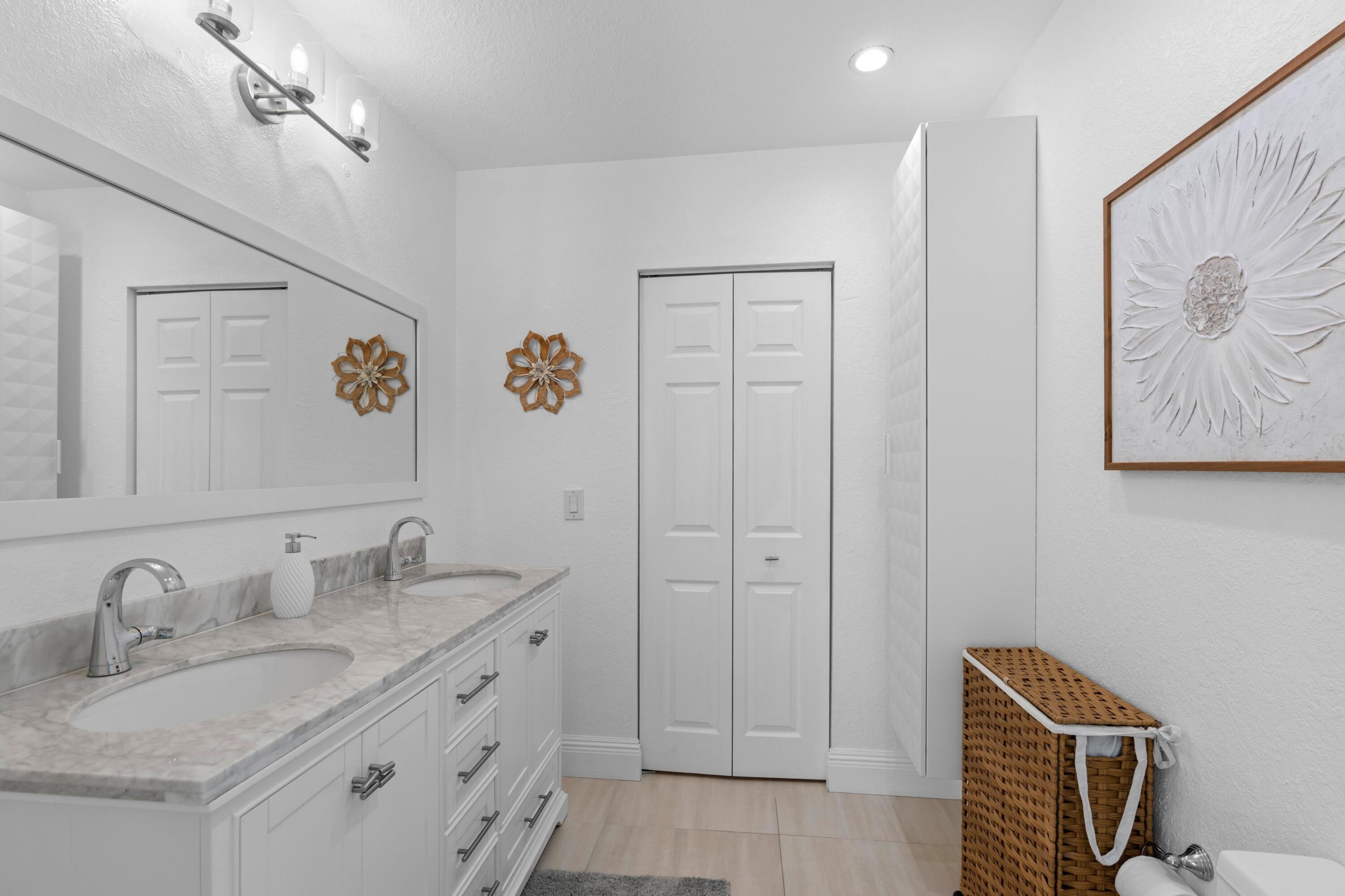 HIDDEN VALLEY SEC 2 - Residential Lease