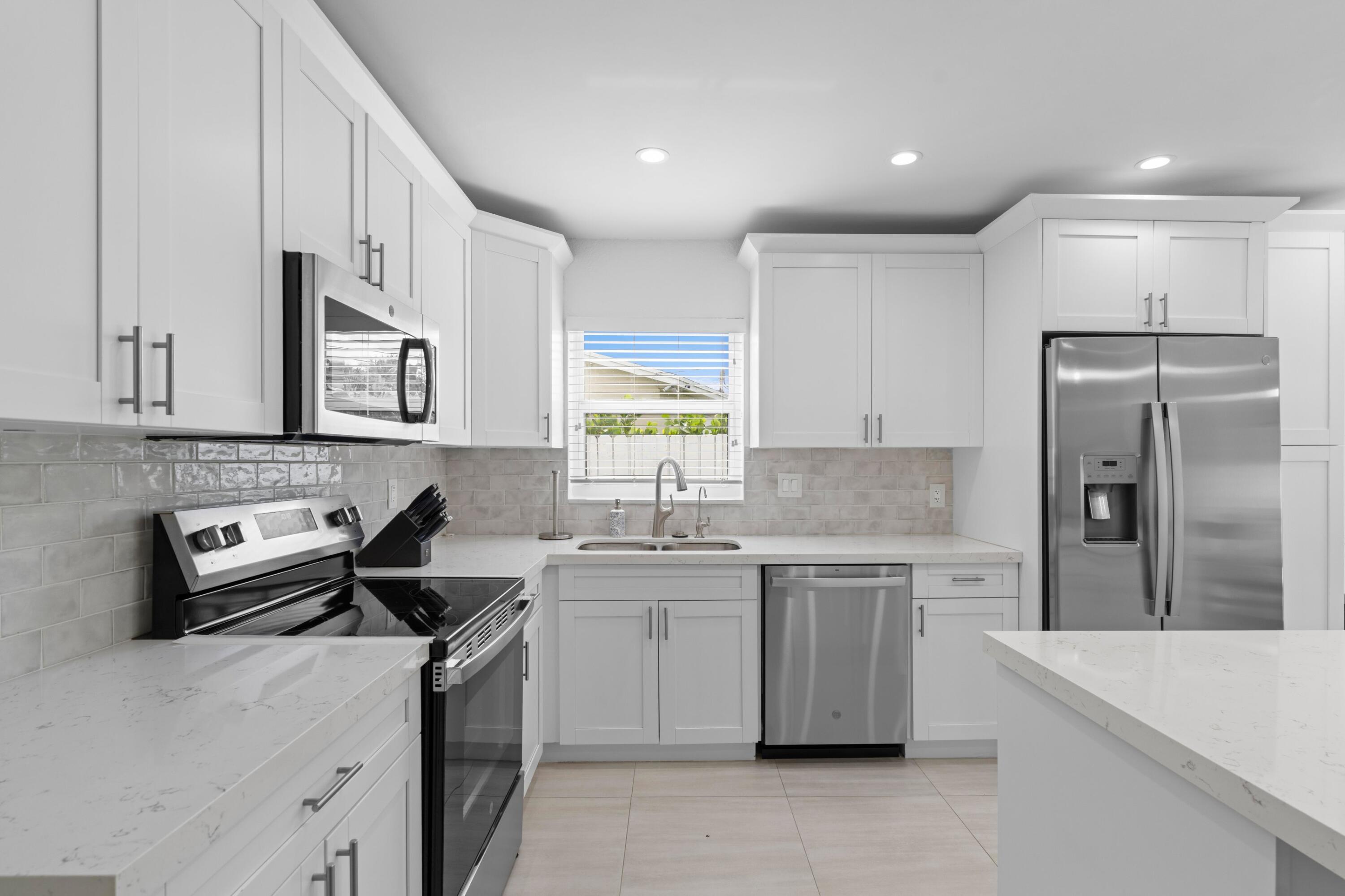 HIDDEN VALLEY SEC 2 - Residential Lease