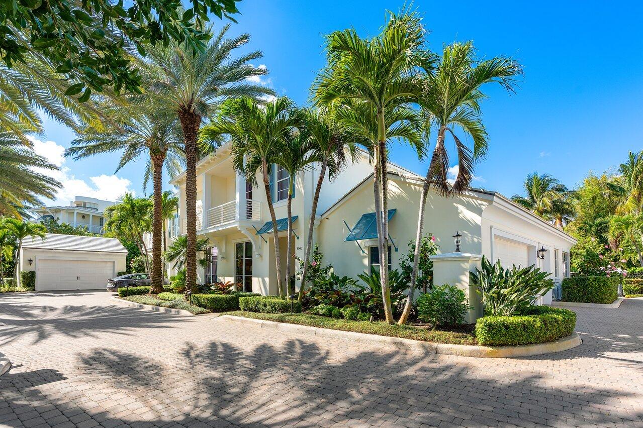 VILLAS AT 4001 NORTH OCEAN CONDO - Residential