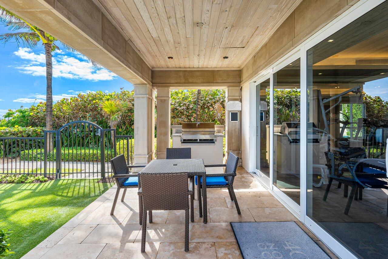VILLAS AT 4001 NORTH OCEAN CONDO - Residential
