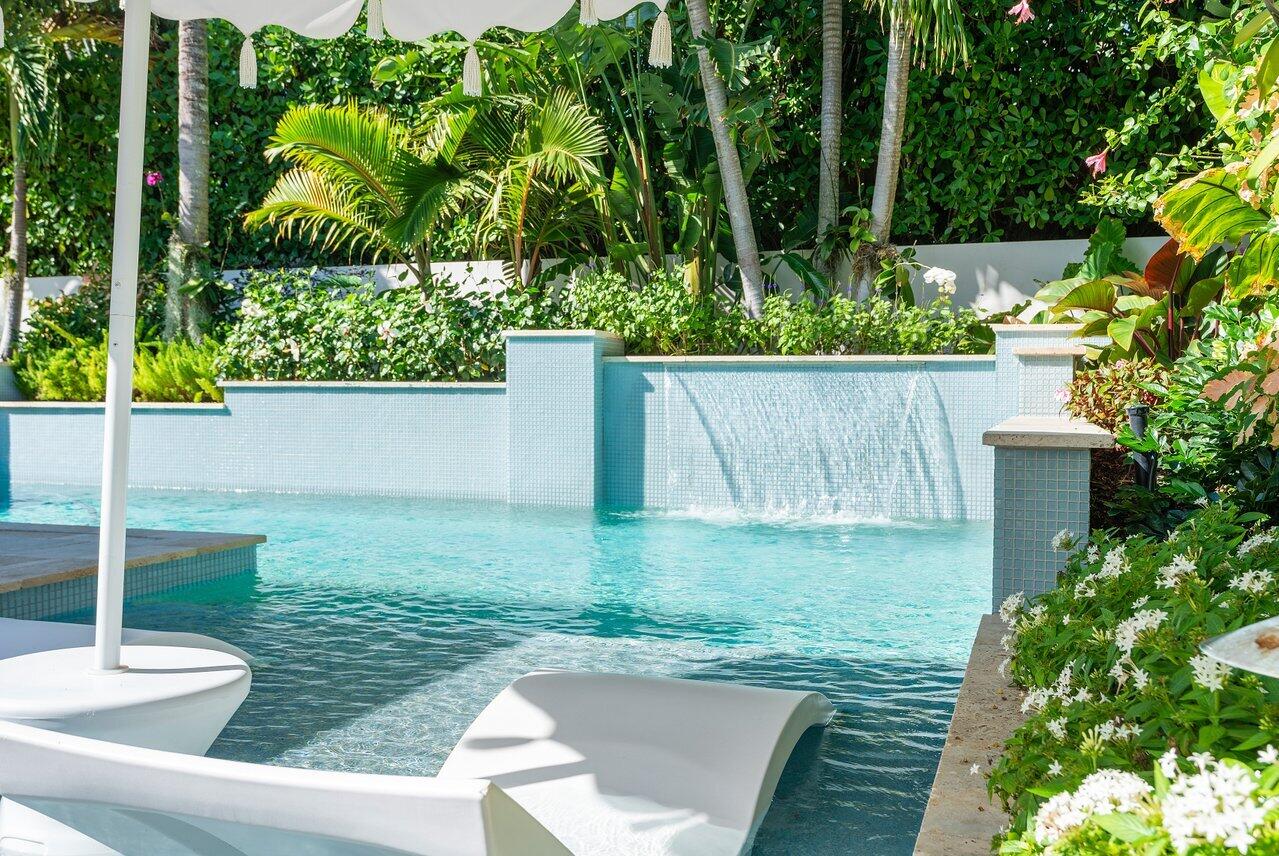 VILLAS AT 4001 NORTH OCEAN CONDO - Residential