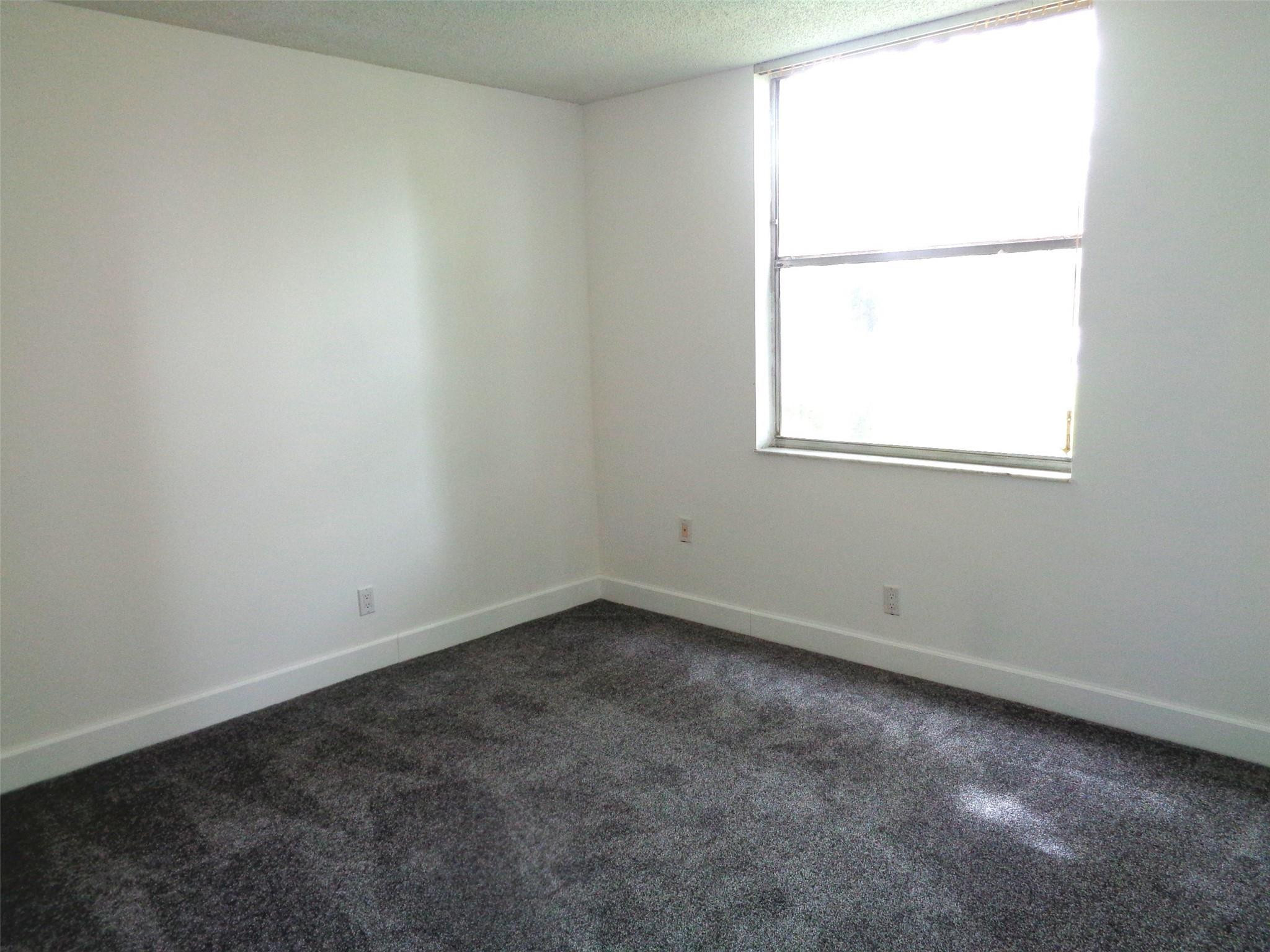 Palm Lakes - Residential