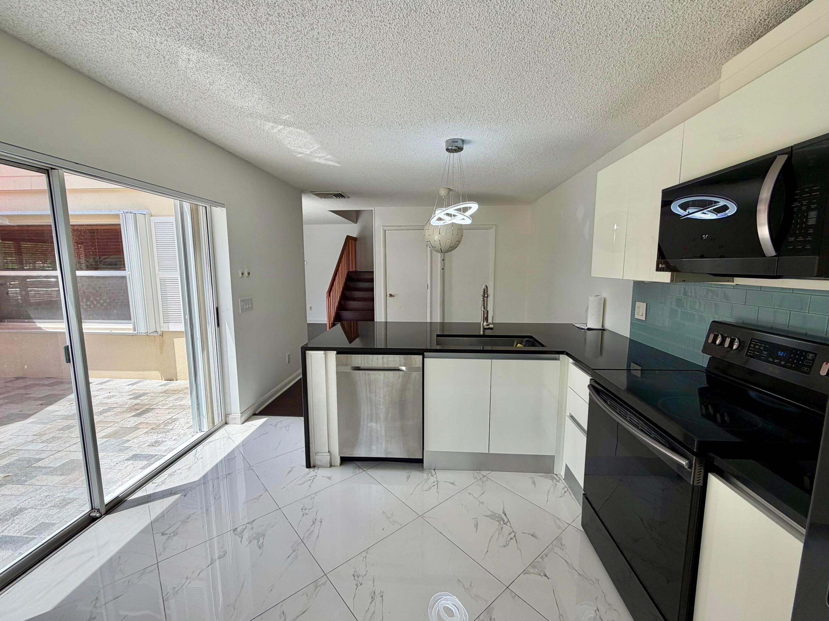 Wellesley At Lake Clarke Shores - Residential