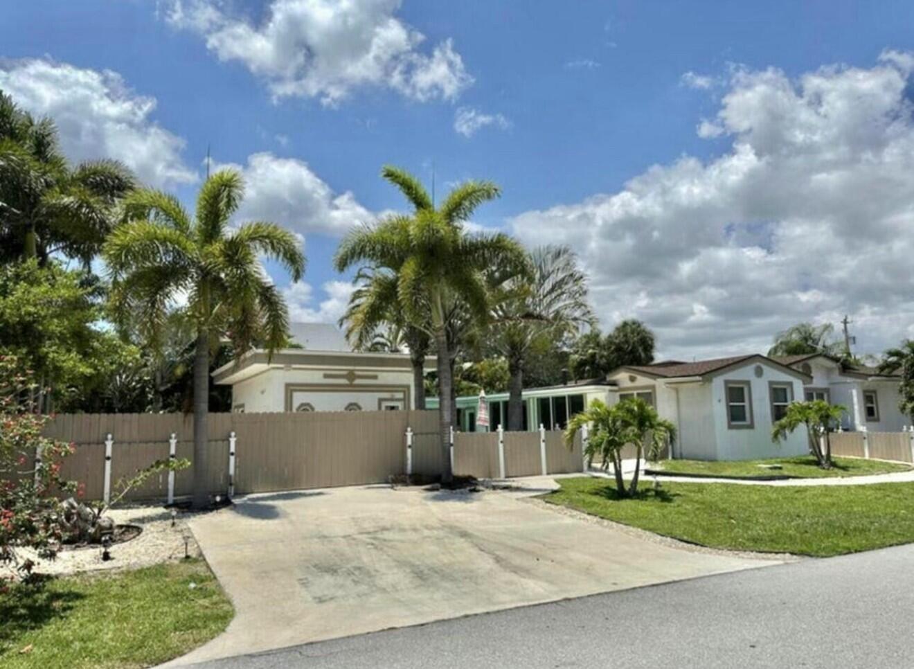 DELRAY MNR - Residential Lease